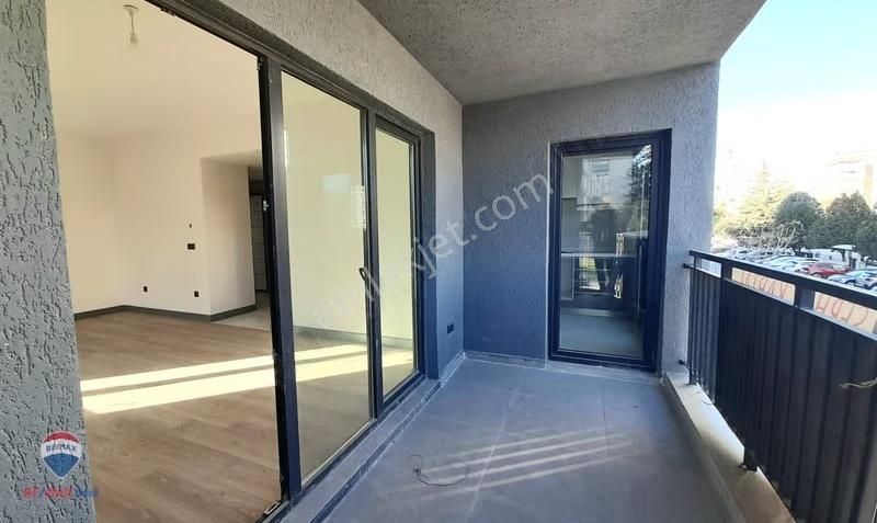 17 Osmangazi'de Cadde Üzeri Satılık Daire - Görsel 23