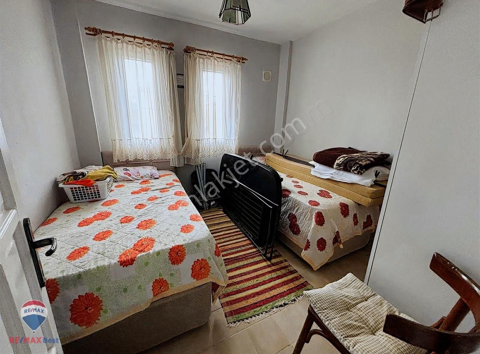 18 Çandarlı Piri Reis Sitesi Tripleks Bahçeli 3+1 Satılık Villa - Görsel 16