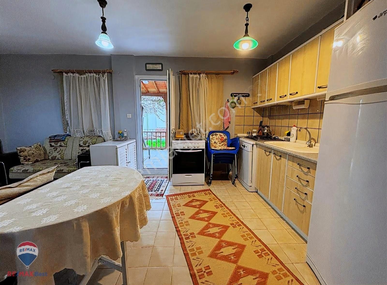 18 Çandarlı Piri Reis Sitesi Tripleks Bahçeli 3+1 Satılık Villa - Görsel 28