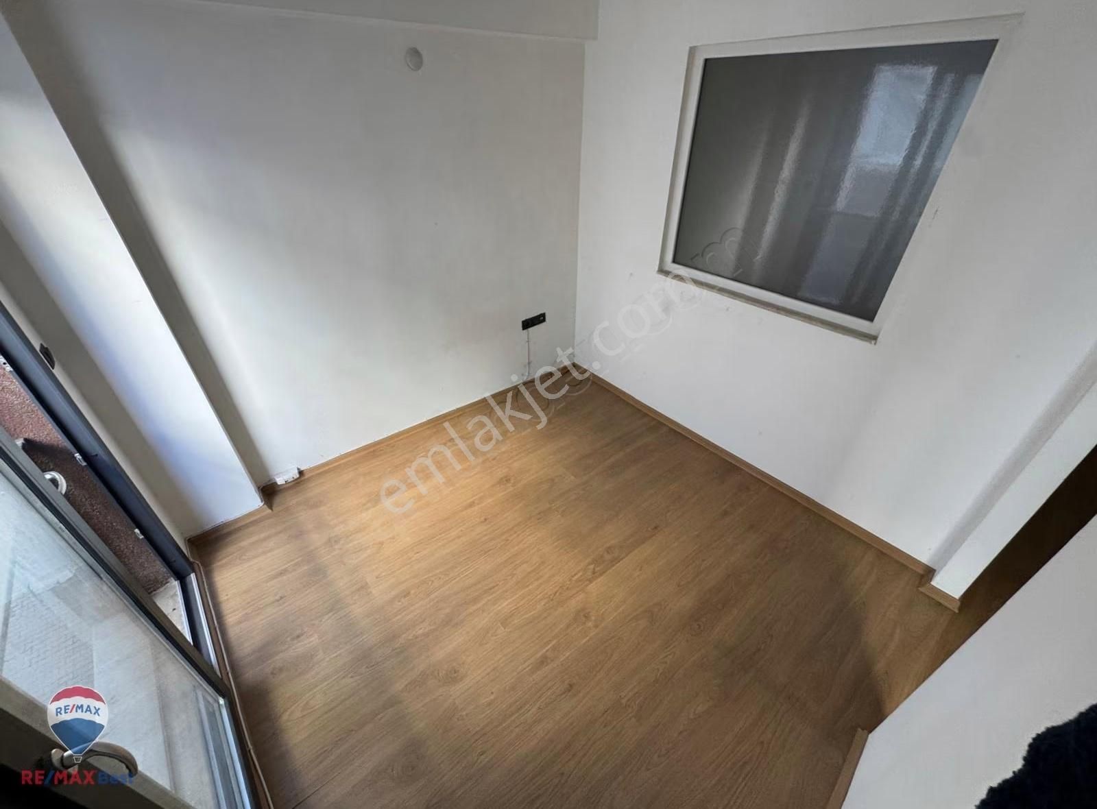 51 Karşıyaka Çarşı Ve İzbana Yakın Yenı Bınada Arakat 1+1 - Görsel 18