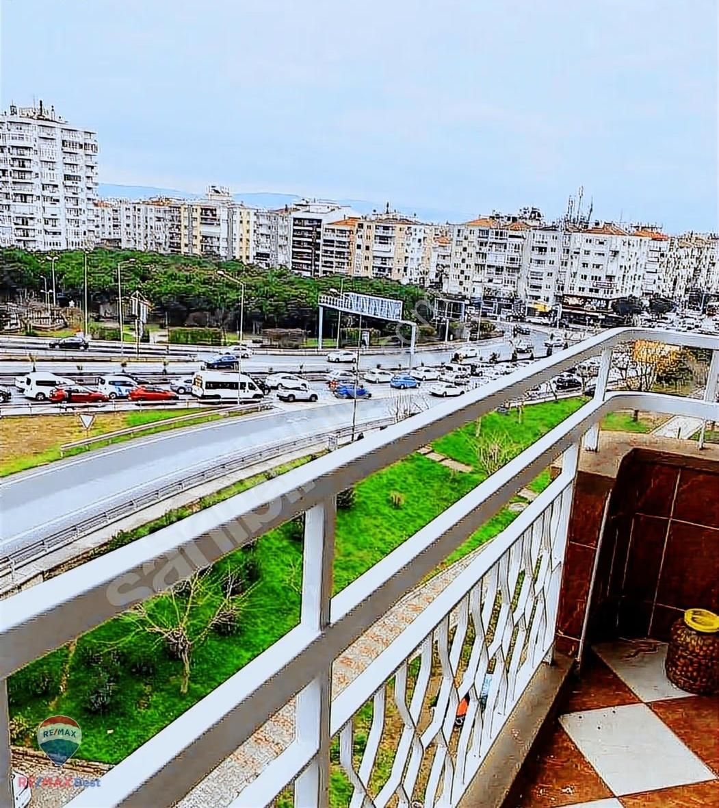 41 Karşıyaka Gırne Bulvarı Köşe Konumda Asansörlü Satılık Daıre - Görsel 13