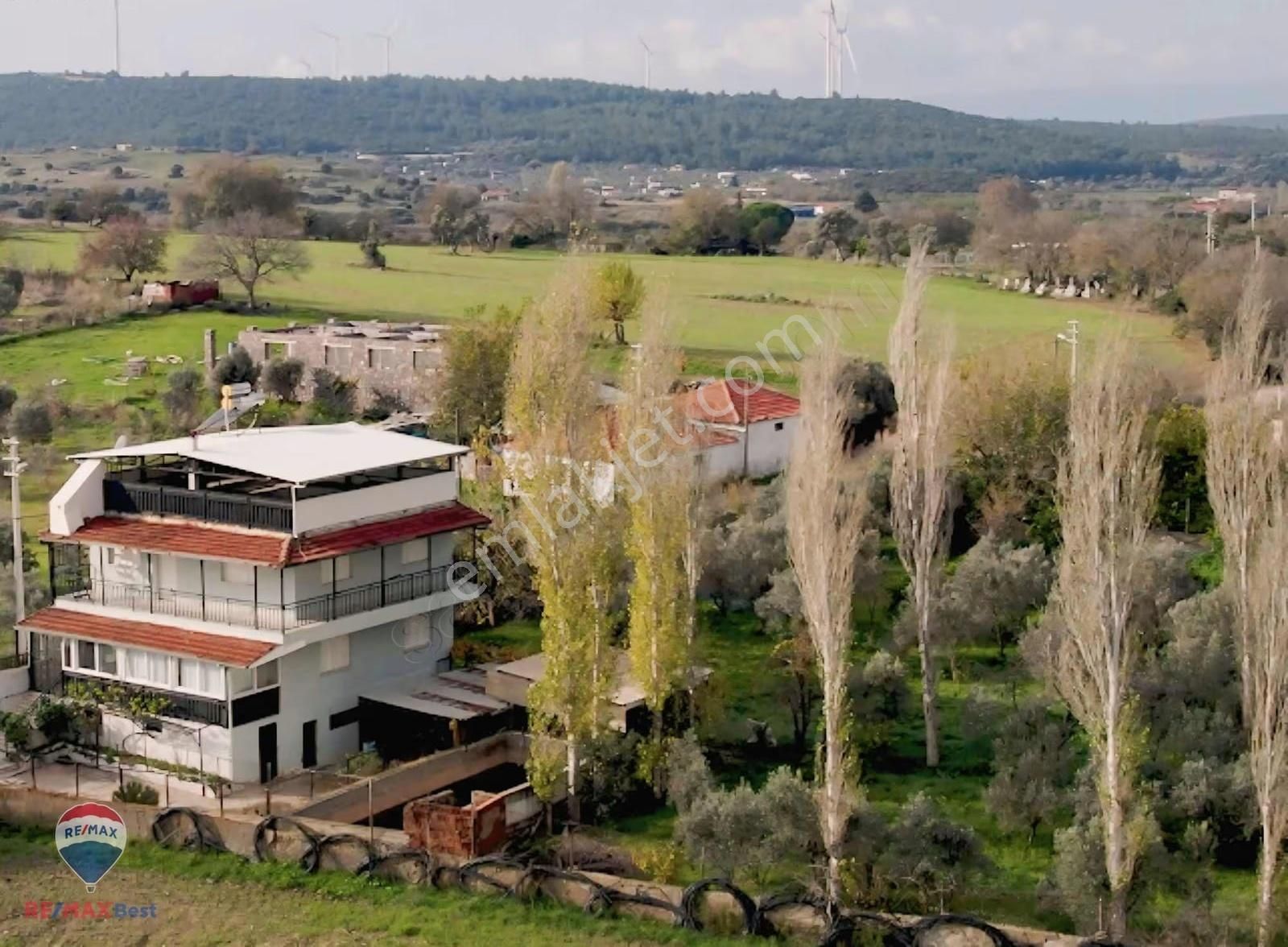 23 Remax Best Ofisinden 2646 M2 Arsa İçinde Satılık Müstakil Ev