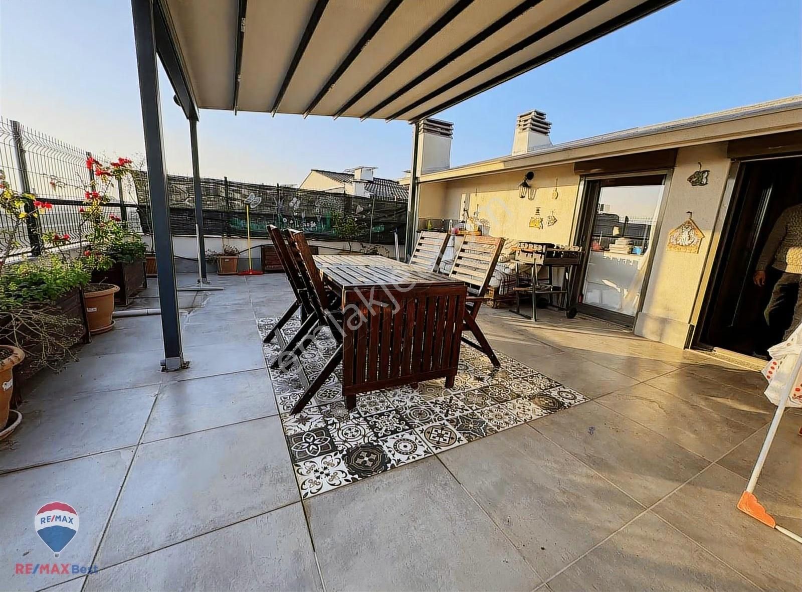 Hakan Büyük"ten Karşıyaka Belediyesi Yakını 4+1 Dublex Teraslı - Görsel 4