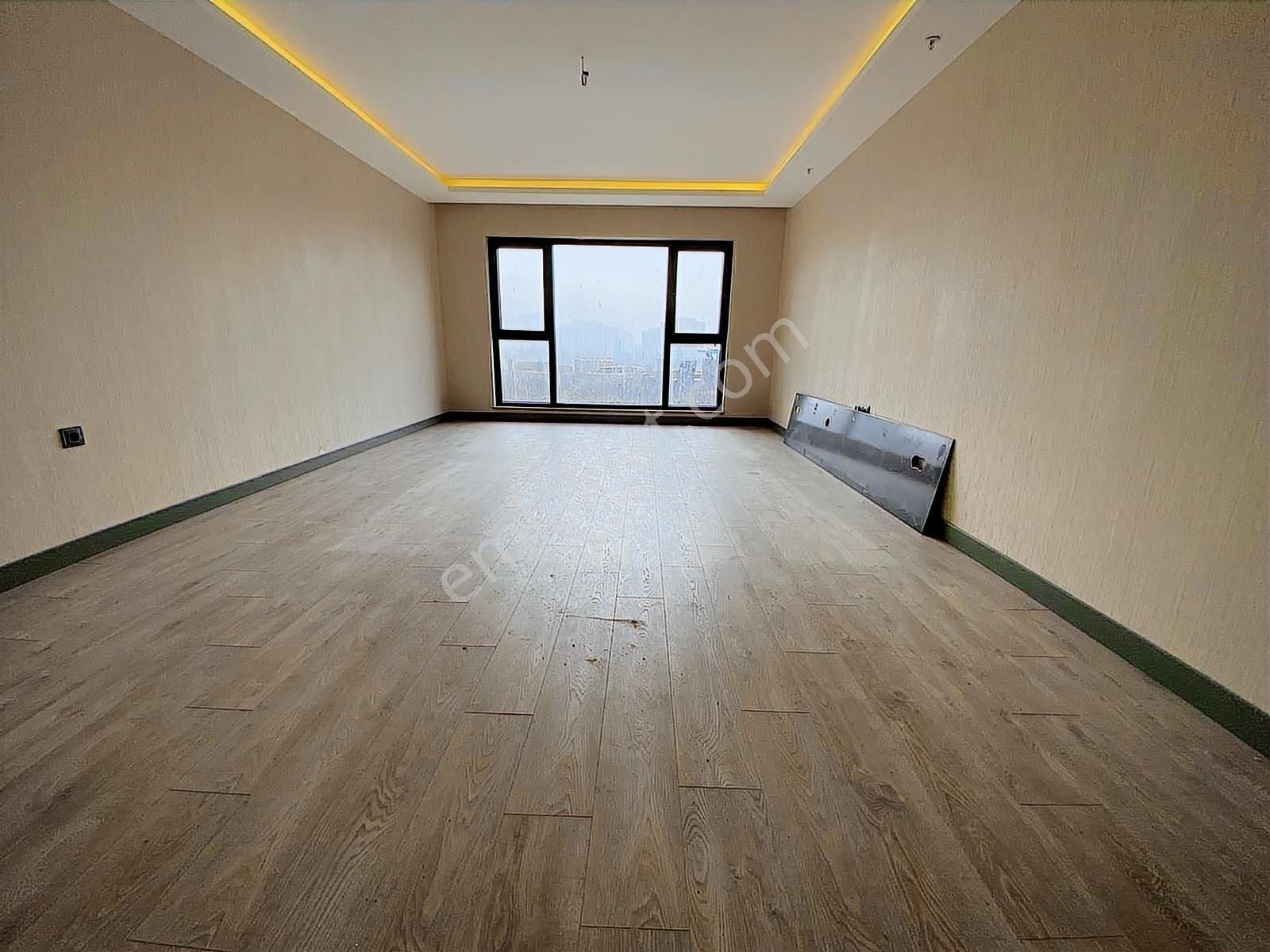 Susuz'da Muhteşem Lokasyon'da 4+1 Sıfır Ultra Lüks 170 M2 Daire - Görsel 11