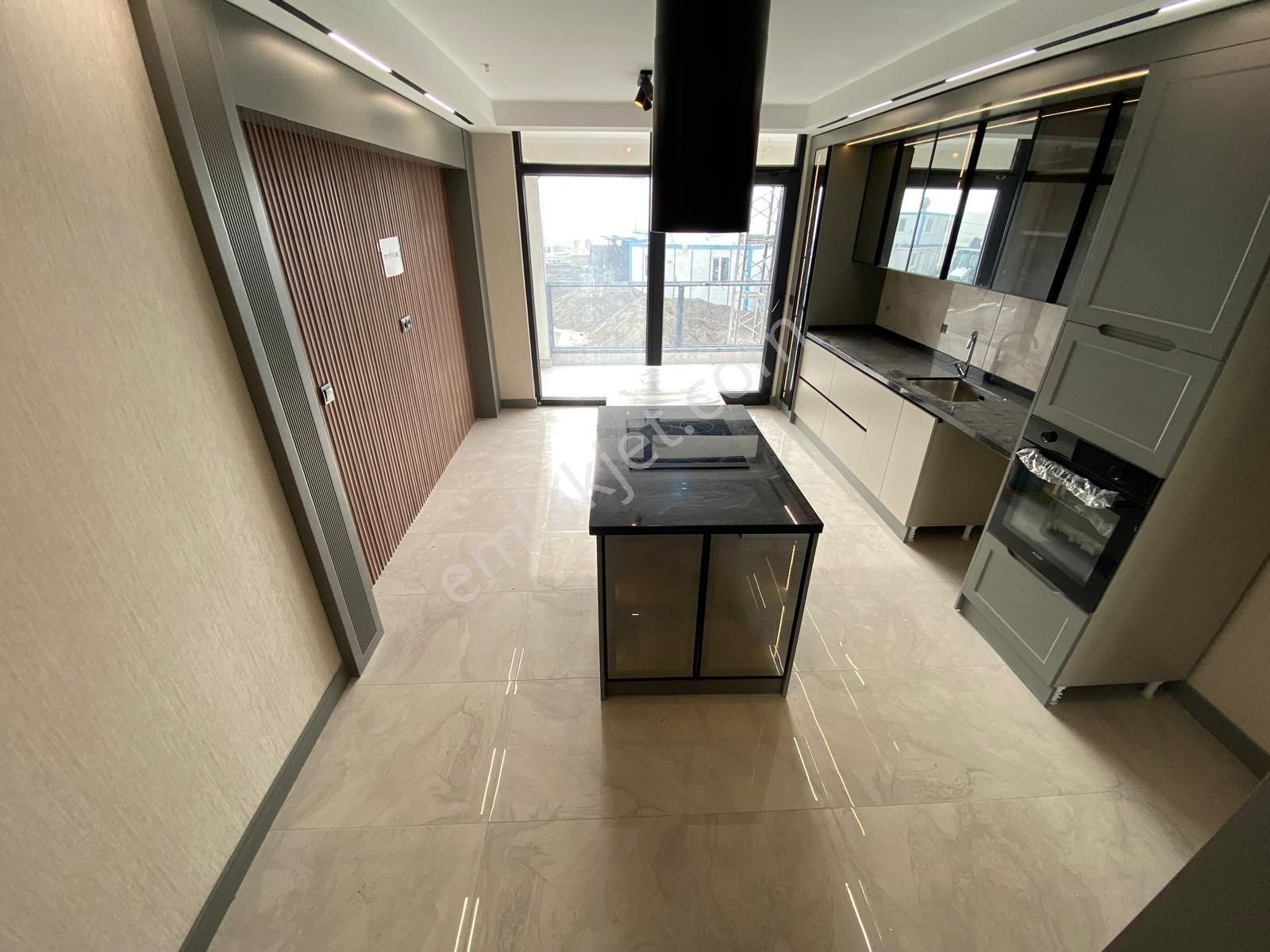 Susuz'da Muhteşem Lokasyon'da 4+1 Sıfır Ultra Lüks 170 M2 Daire - Görsel 2