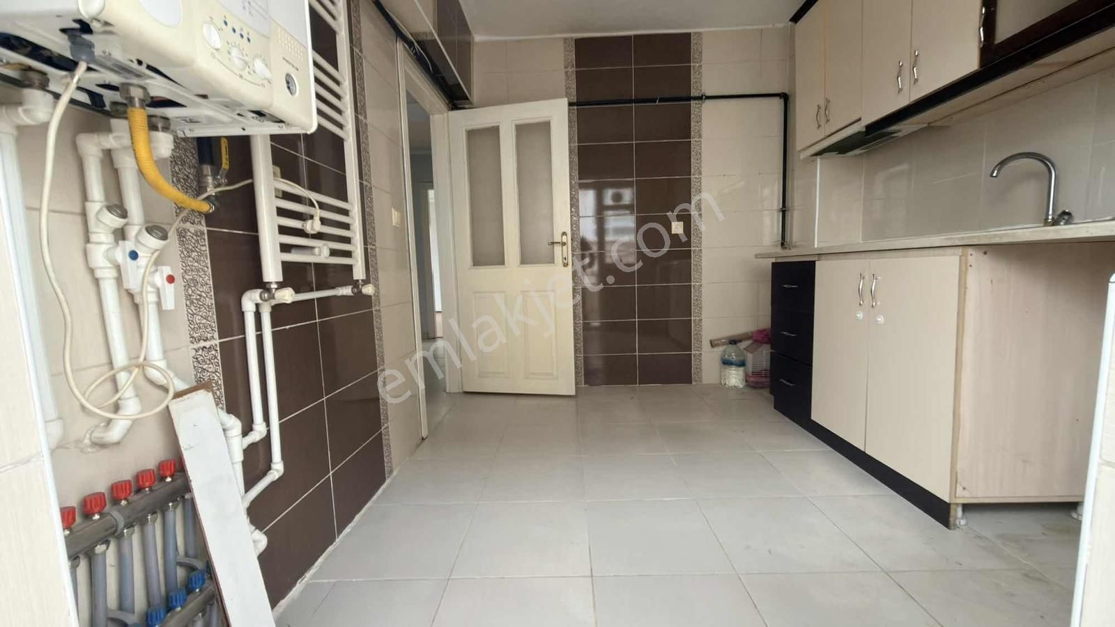 Çetin Emlak'tan Tandogan'da 11 15 Yıllık 2 Kat 3+1 Fırsat Daire - Görsel 4