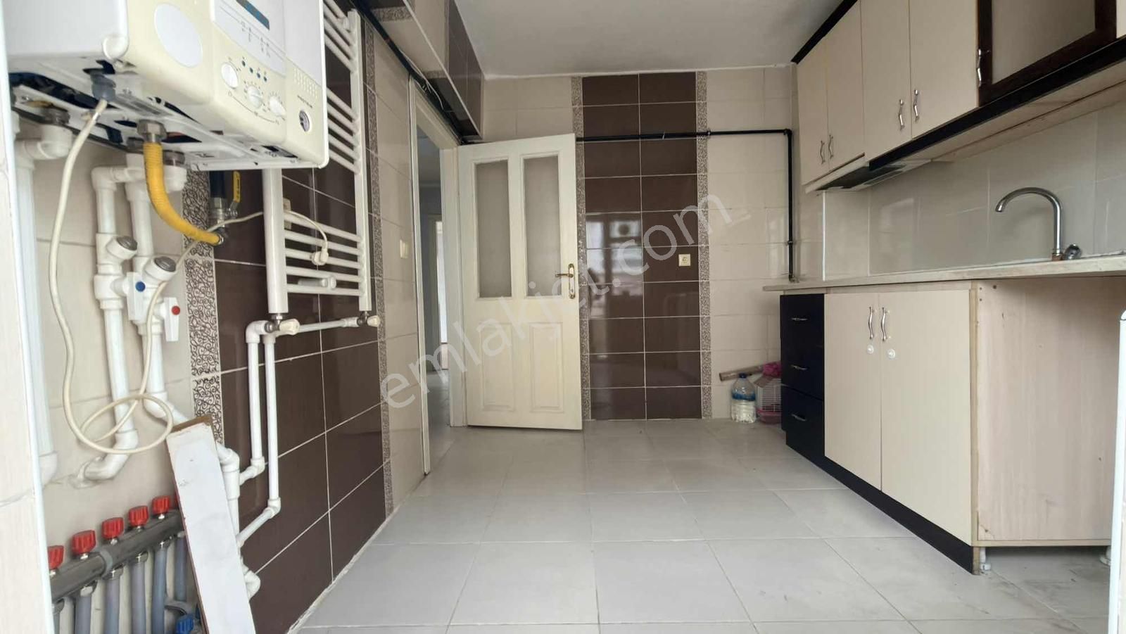 Çetin Emlak'tan Tandogan'da 11 15 Yıllık 2 Kat 3+1 Fırsat Daire - Görsel 3