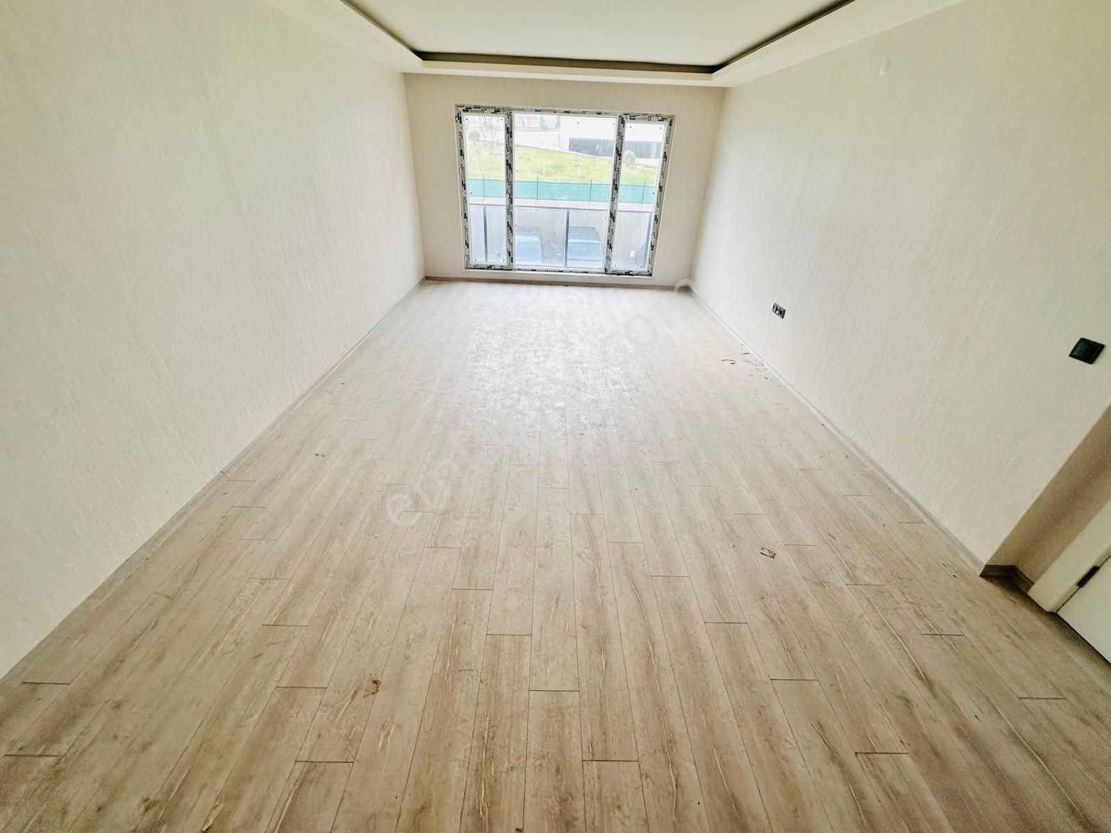 Ty'de Site İçerisinde Ebeveyn Banyolu Kapalı Otoparklı 4+1 Daire - Görsel 9