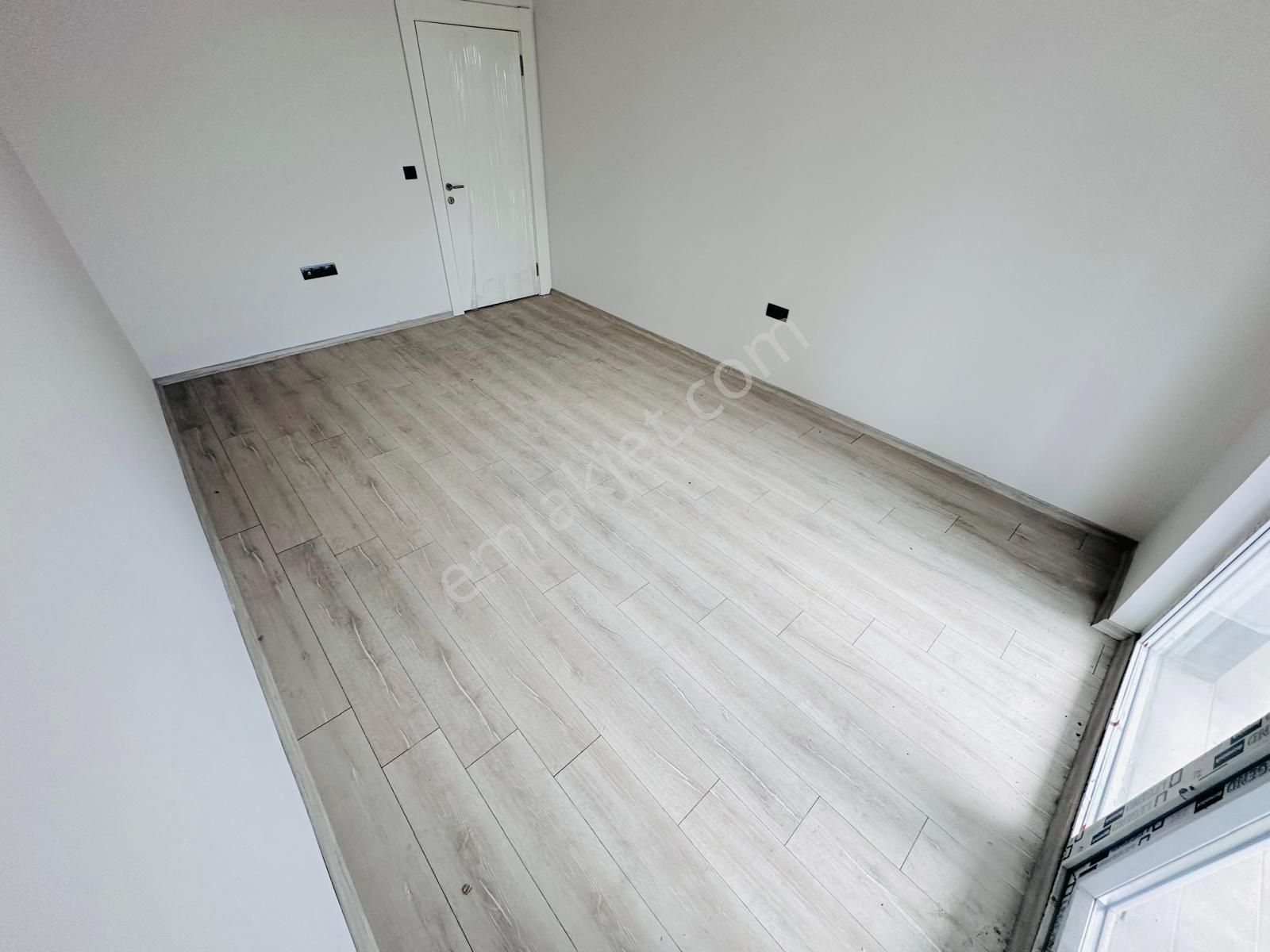 Ty'de Site İçerisinde Ebeveyn Banyolu Kapalı Otoparklı 4+1 Daire - Görsel 16