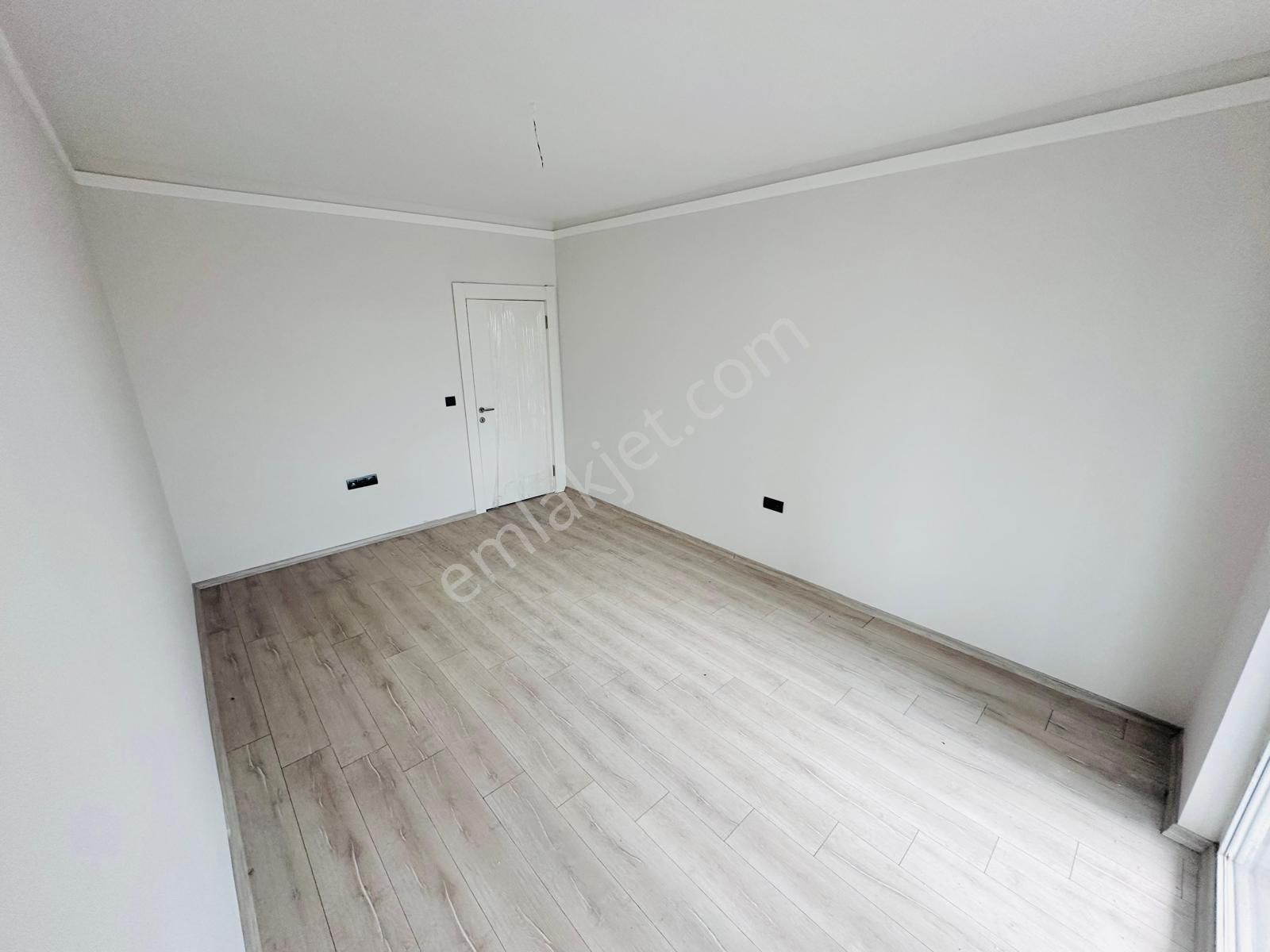 Ty'de Site İçerisinde Ebeveyn Banyolu Kapalı Otoparklı 4+1 Daire - Görsel 17