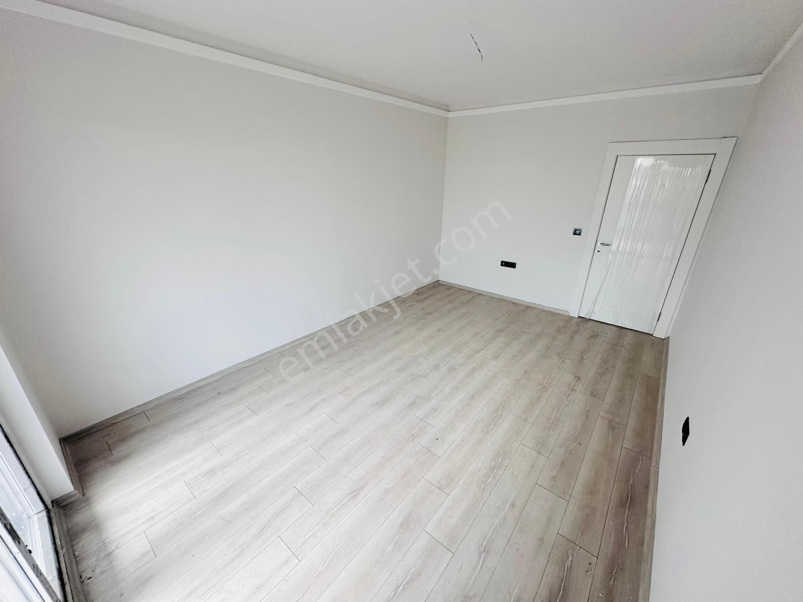 Ty'de Site İçerisinde Ebeveyn Banyolu Kapalı Otoparklı 4+1 Daire - Görsel 14