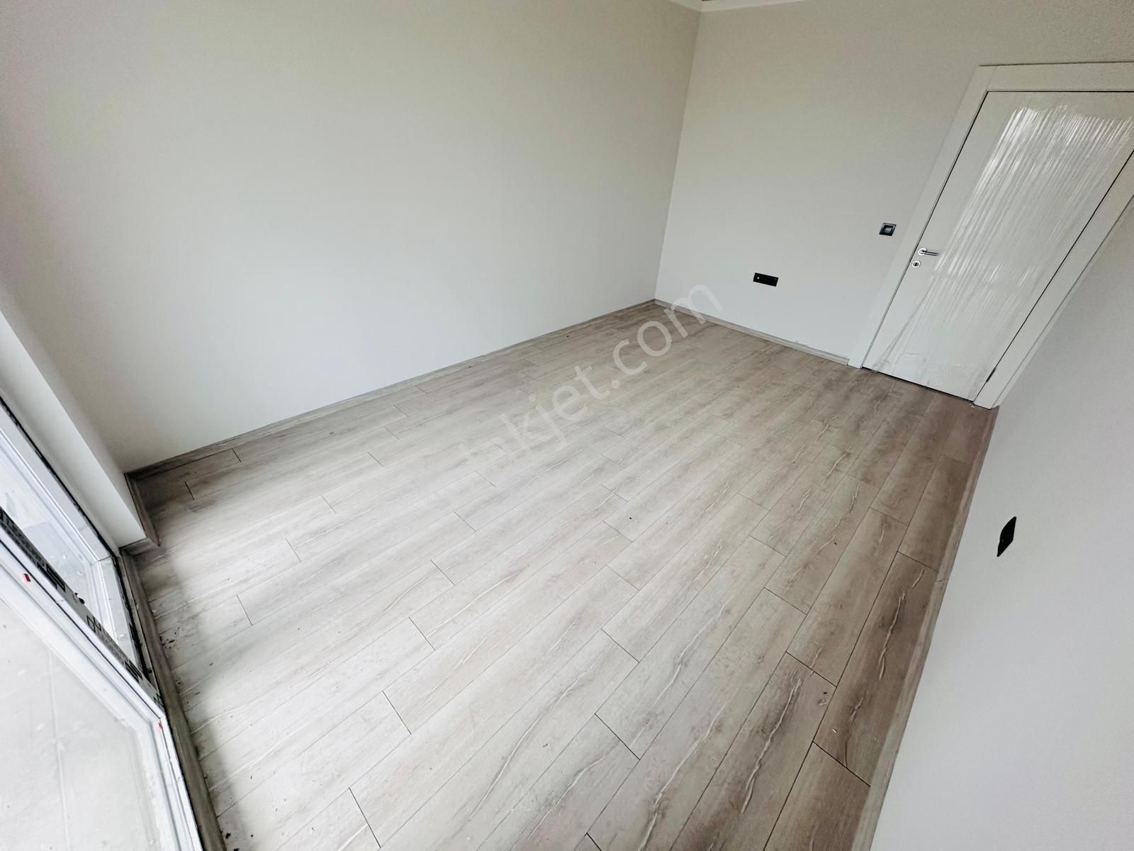 Ty'de Site İçerisinde Ebeveyn Banyolu Kapalı Otoparklı 4+1 Daire - Görsel 18