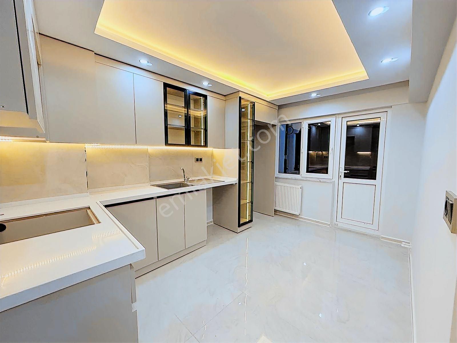 Emlak Center'dan Sakarya Mah Satılık Zeminden Asansörlü 3+1 - Görsel 10