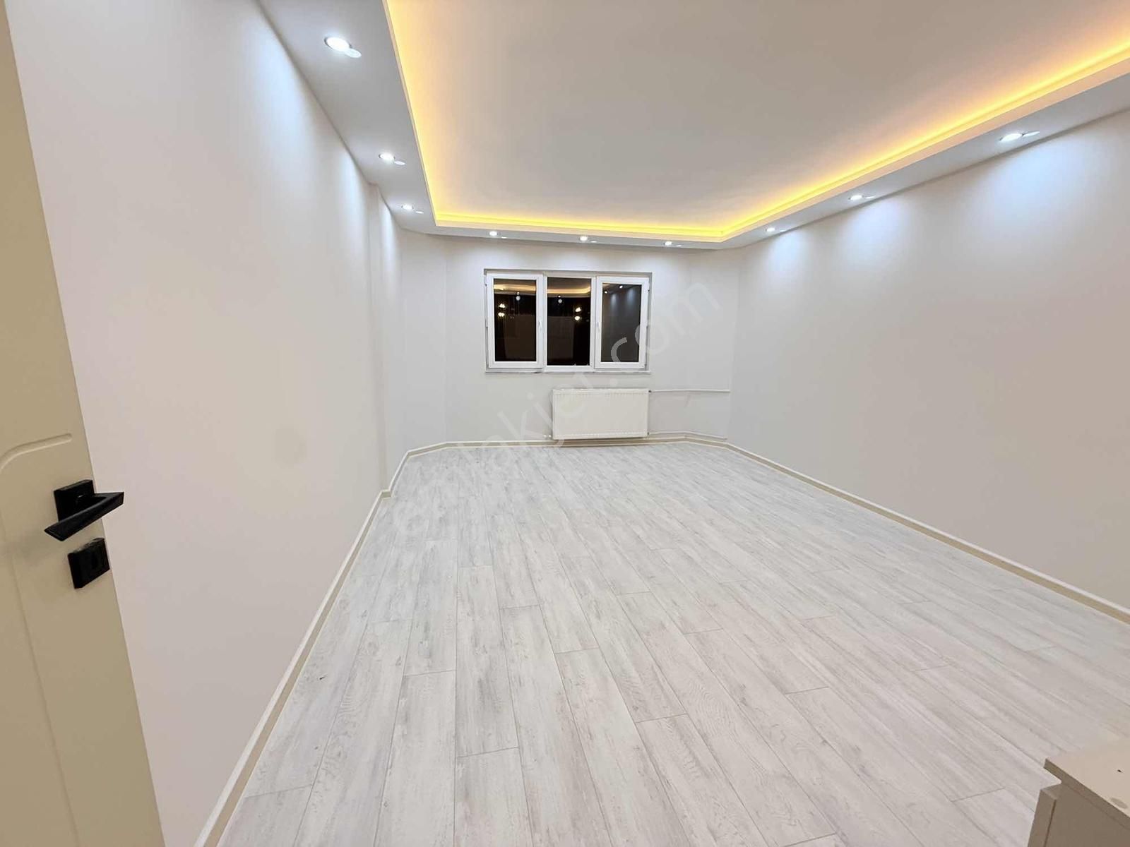 Emlak Center'dan Sakarya Mah Satılık Zeminden Asansörlü 3+1 - Görsel 7
