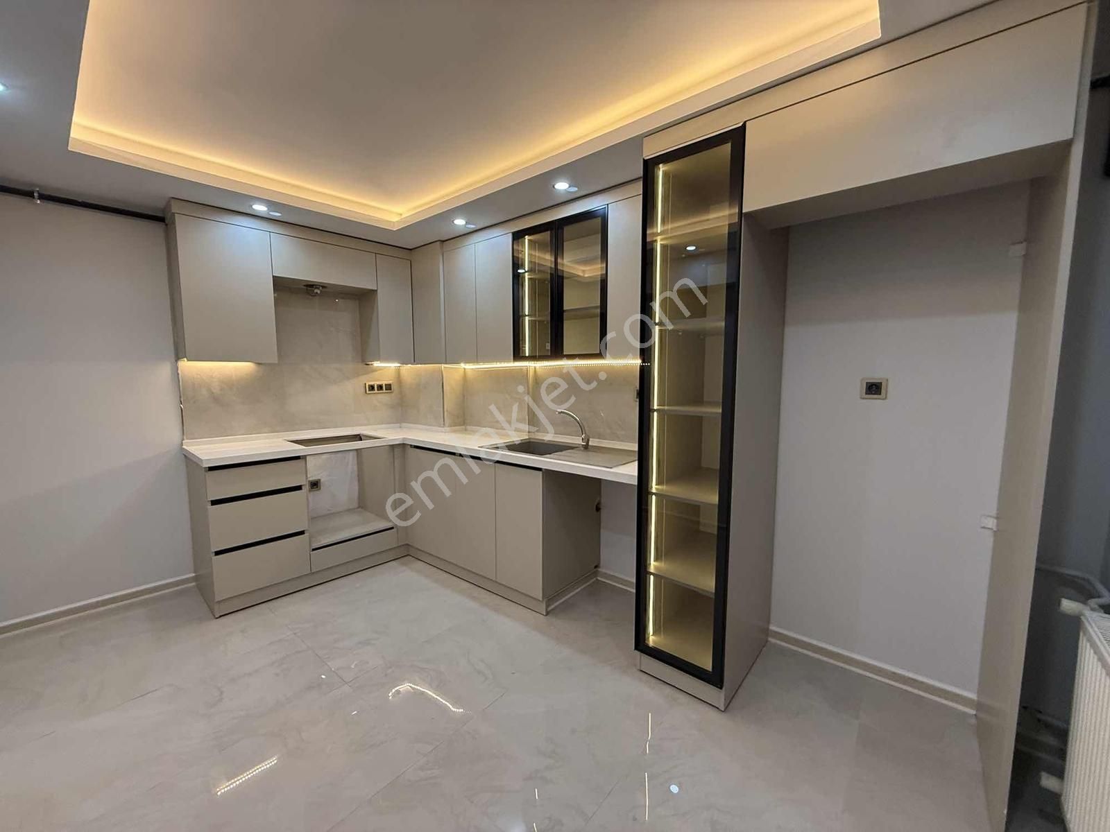 Emlak Center'dan Sakarya Mah Satılık Zeminden Asansörlü 3+1 - Görsel 11