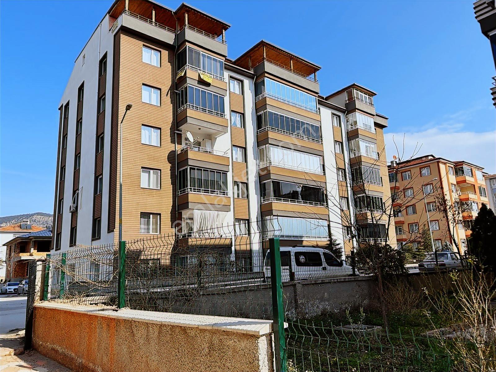 Sıla Gayrimenkulden 6+2 Dublex Full Yapılı Cumhuriyet Mahallesi