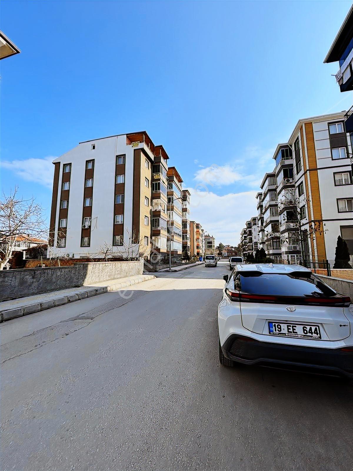 Sıla Gayrimenkulden 6+2 Dublex Full Yapılı Cumhuriyet Mahallesi - Görsel 2