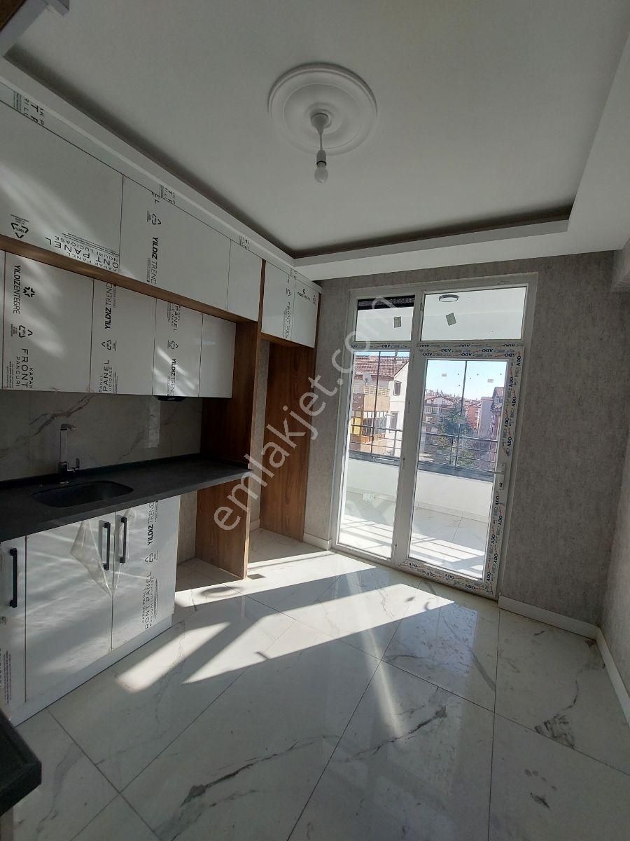 Hüsamettin Çelebi Mah.de 2+1 Yerden Isıtma 1.sınıf İşçili Daire. - Görsel 4