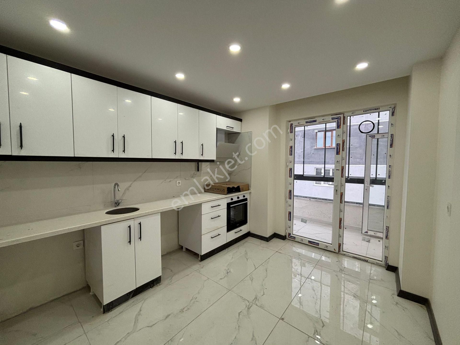 **eryıldız İnşaat'tan**fevzipaşa Merkezi Konumda İskanlı K.otoparklı 2+1**4.kat Güney Cephe - Görsel 9