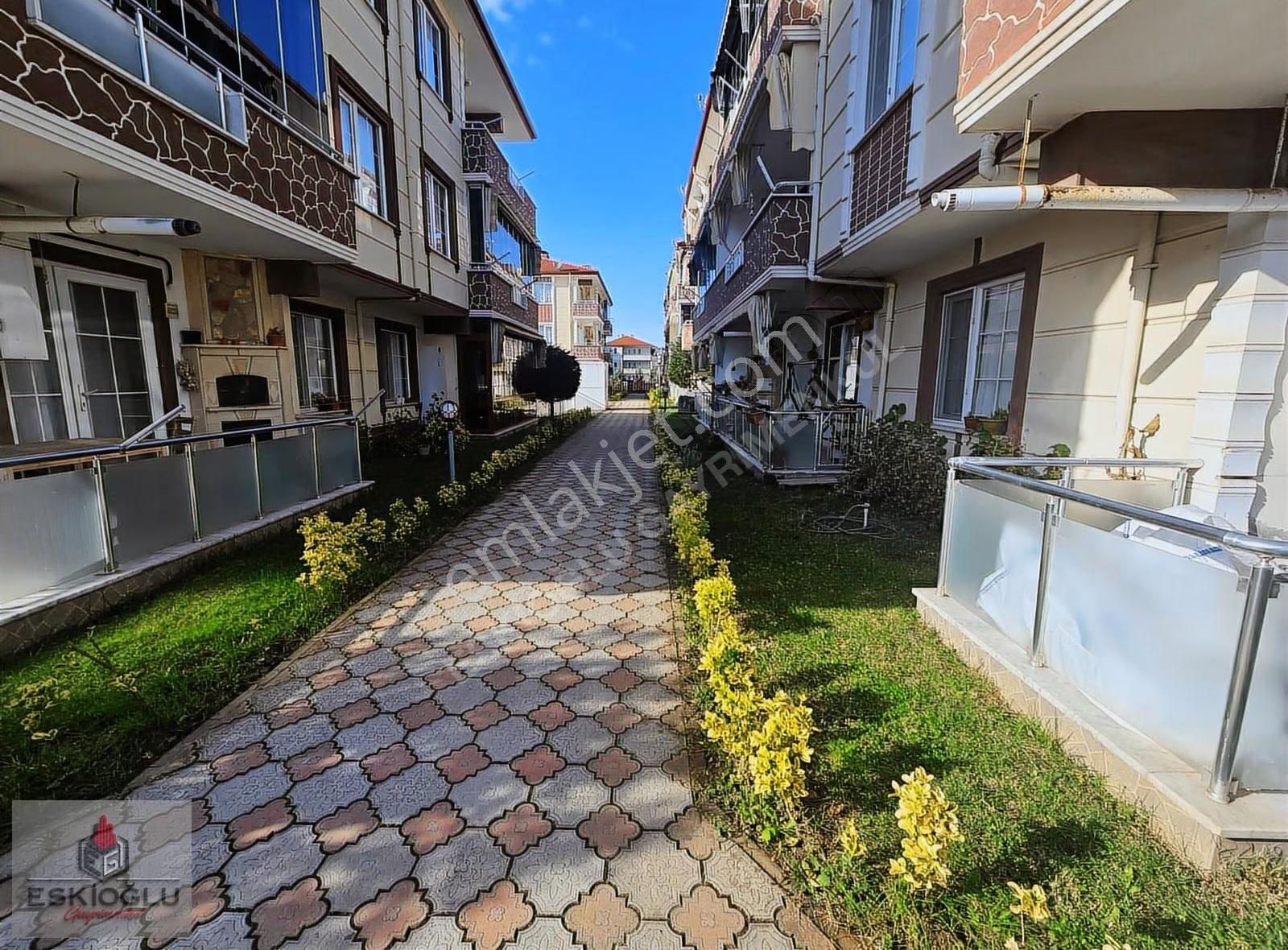Eskioğlu'ndan Denize Yakın Havuzlu Sitede 2+1 Girişkat Daire - Görsel 6