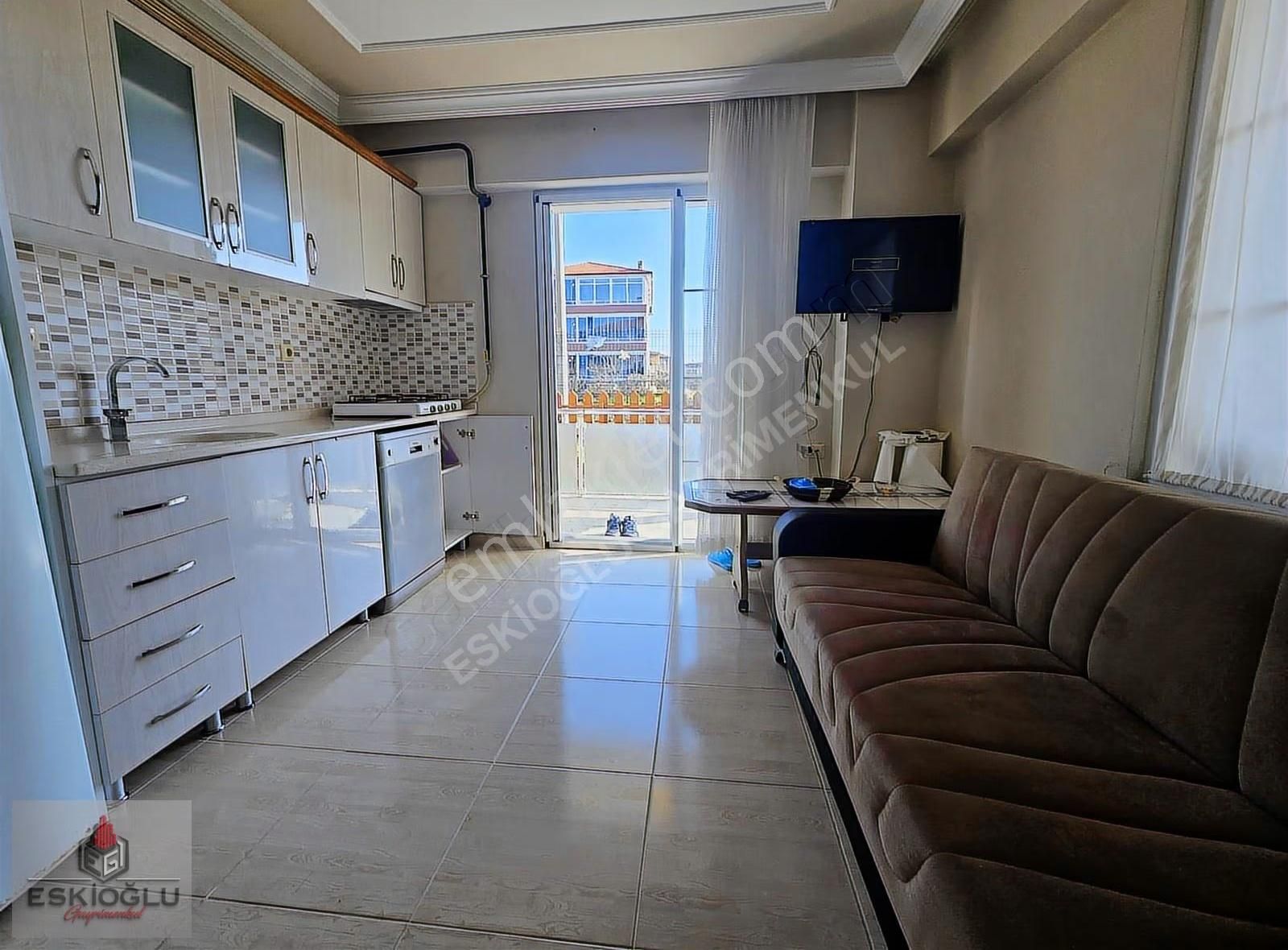 Eskioğlu'ndan Denize Yakın Havuzlu Sitede 2+1 Girişkat Daire - Görsel 10