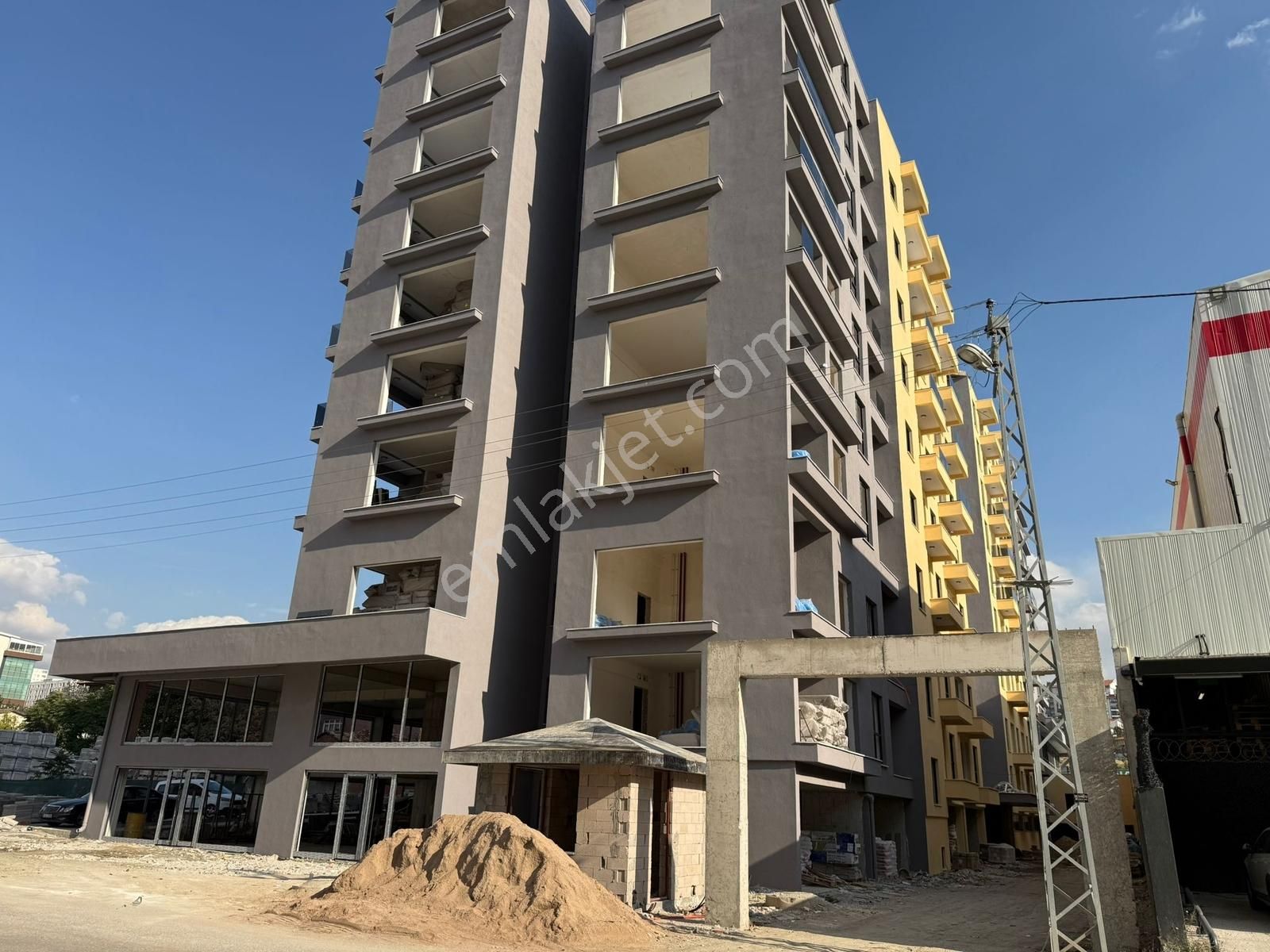 Mamak Plevne Caddesinde Lüks Sitede 1+1 Satılık Daire - Görsel 26