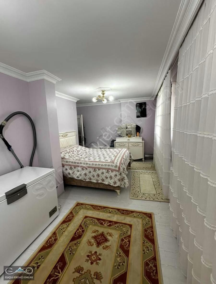 Emsallerine Göre Uygun Fiyatlı, 160 M² Geniş 3+1 Yüksek Giriş - Görsel 15