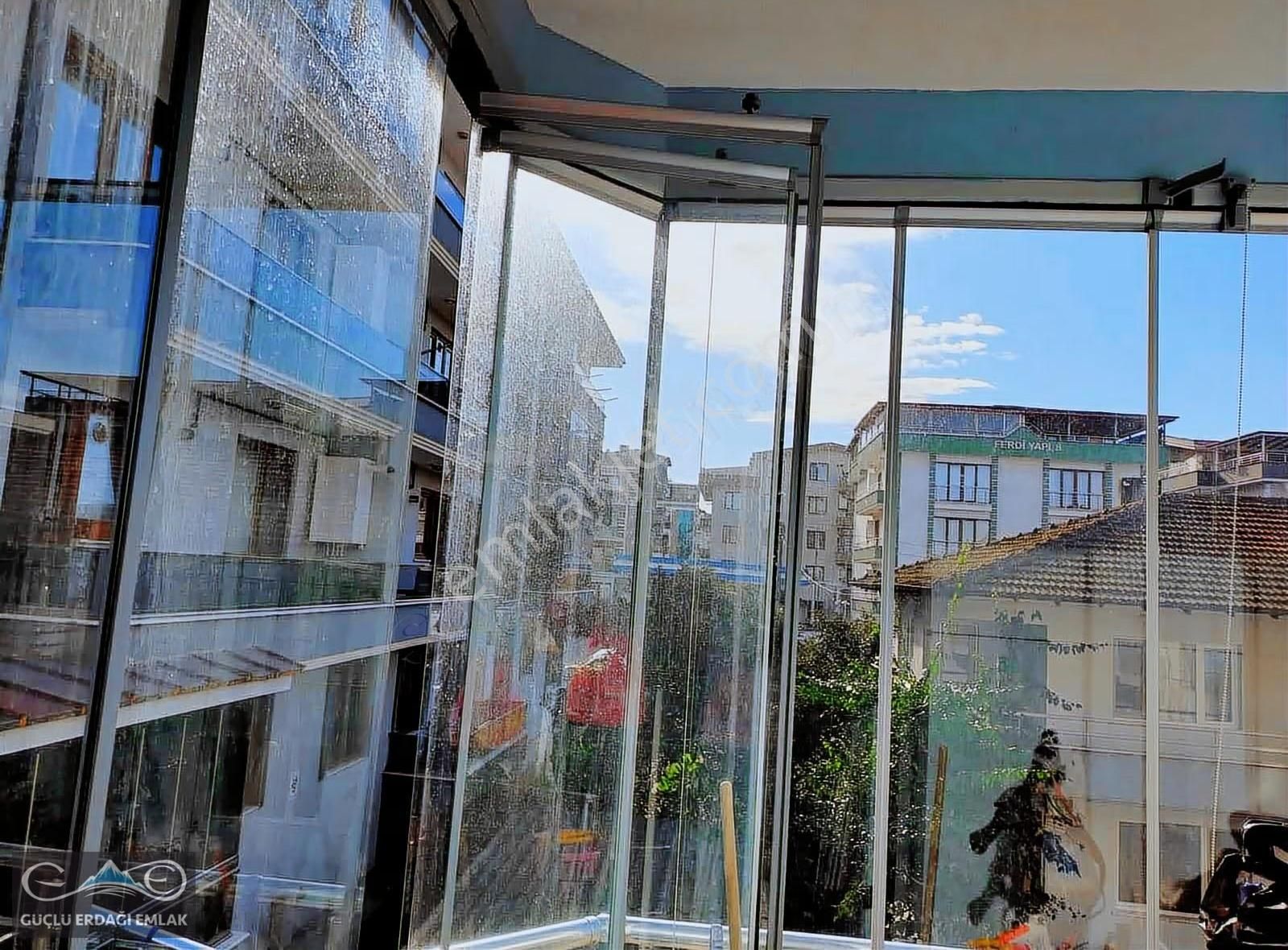 Emsallerine Göre Uygun Fiyatlı, 160 M² Geniş 3+1 Daire - Görsel 24