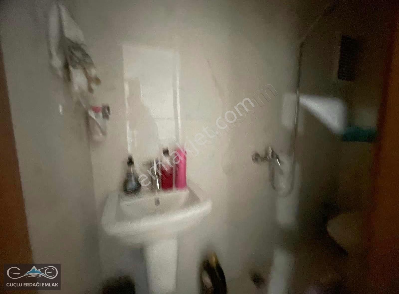 Emsallerine Göre Uygun Fiyatlı, 160 M² Geniş 3+1 Daire - Görsel 15