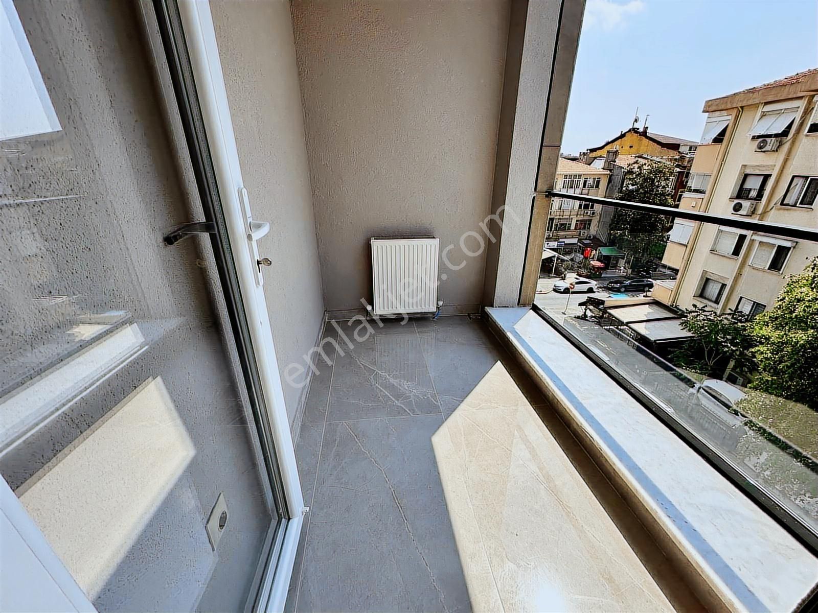 Bostancı Çarşıda 3+1 Ebeveynli Balkonlu Marmaraya Bağdata Yakın - Görsel 18