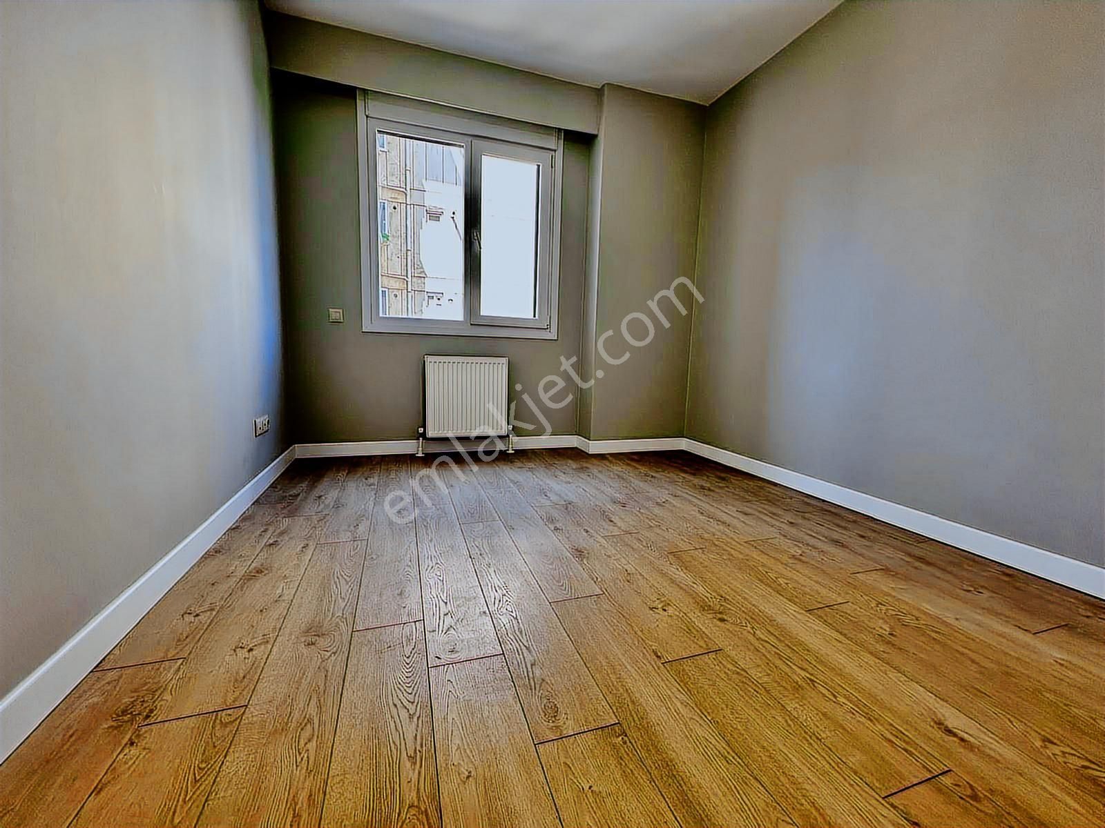 Bostancı Çarşıda 3+1 Ebeveynli Balkonlu Marmaraya Bağdata Yakın - Görsel 12