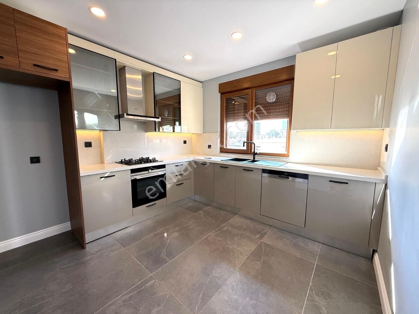 Caddebostan Bağdat Cad.yakın 130 M² Net Ebeveynli 3+1 Satılık - Görsel 10