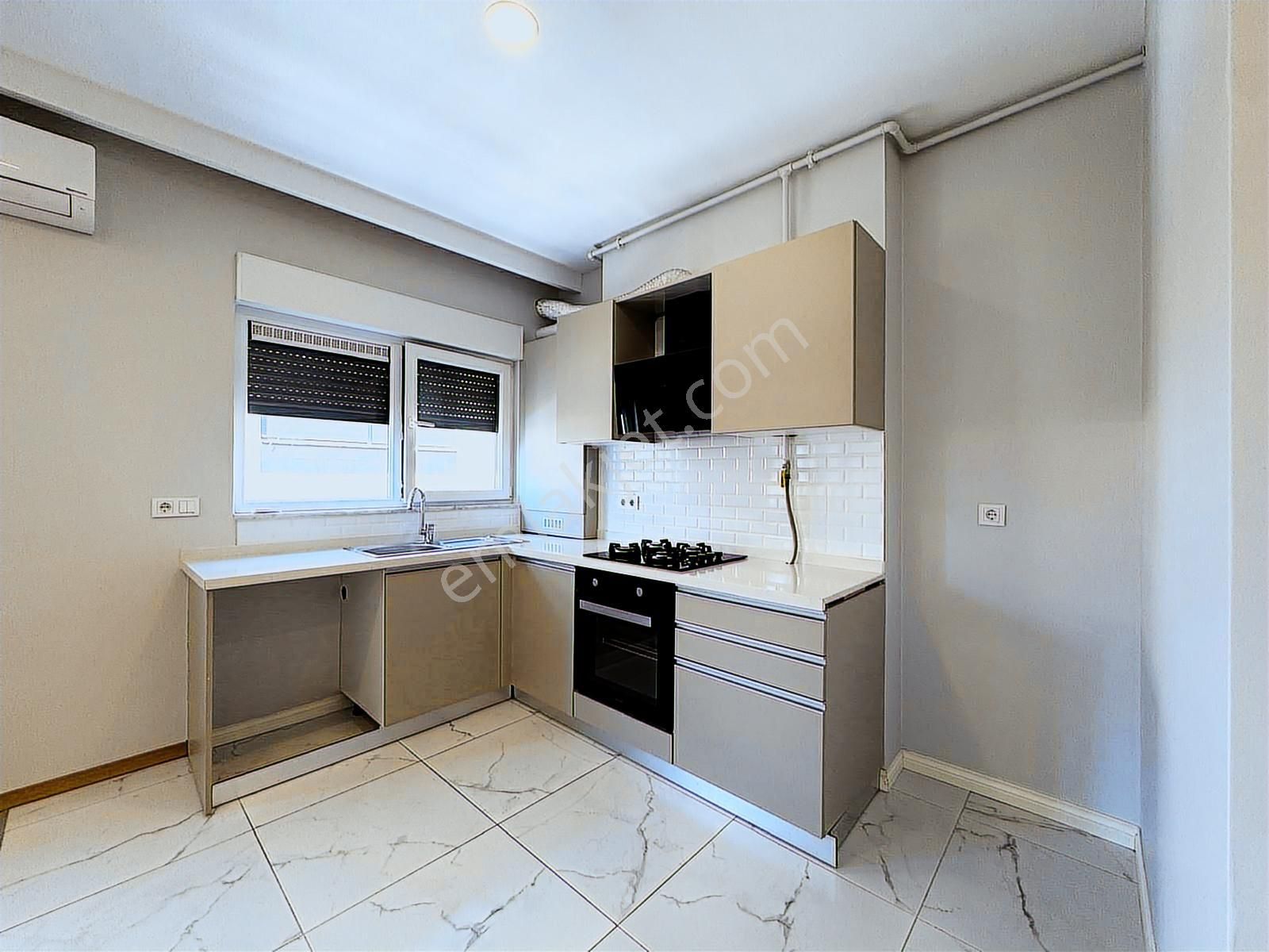 Caddebostan Sahilde 1+1 İskanlı Ara Kat 2 Yaşında - Görsel 17