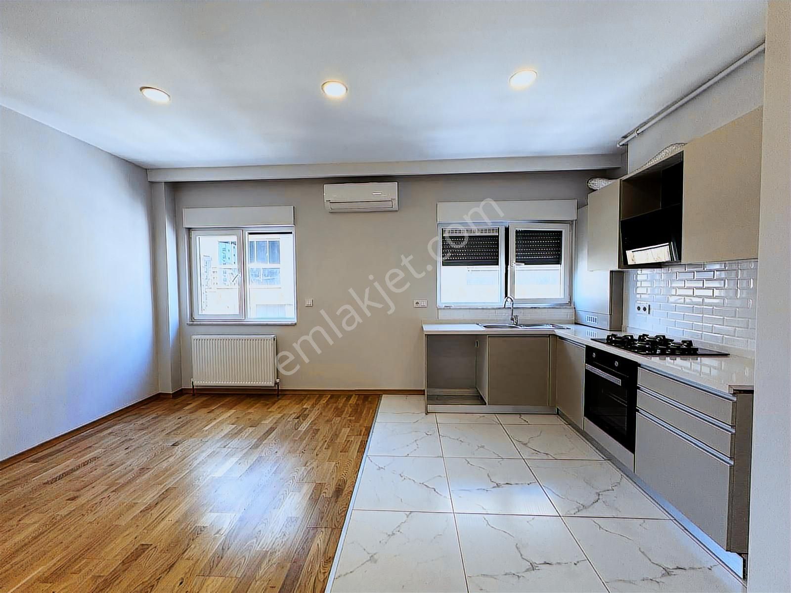 Caddebostan Sahilde 1+1 İskanlı Ara Kat 2 Yaşında - Görsel 32