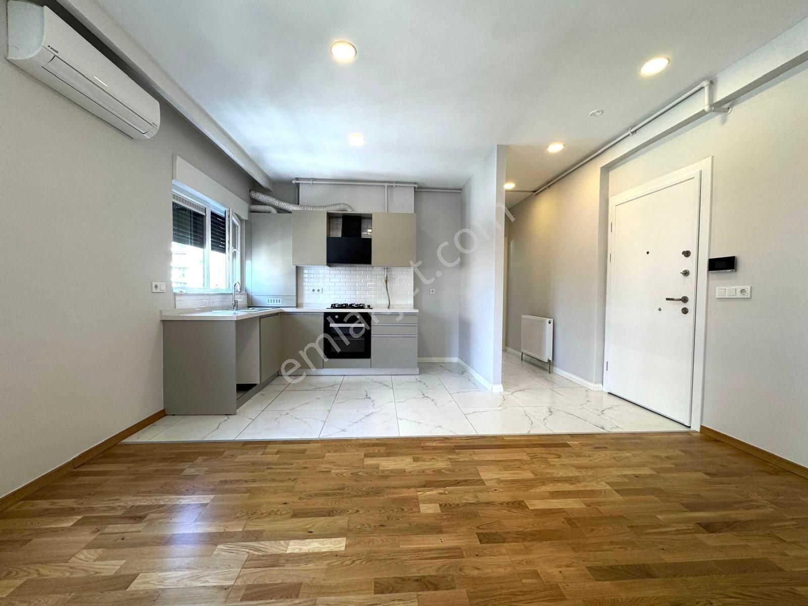 Caddebostan Sahilde 1+1 İskanlı Ara Kat 2 Yaşında - Görsel 26