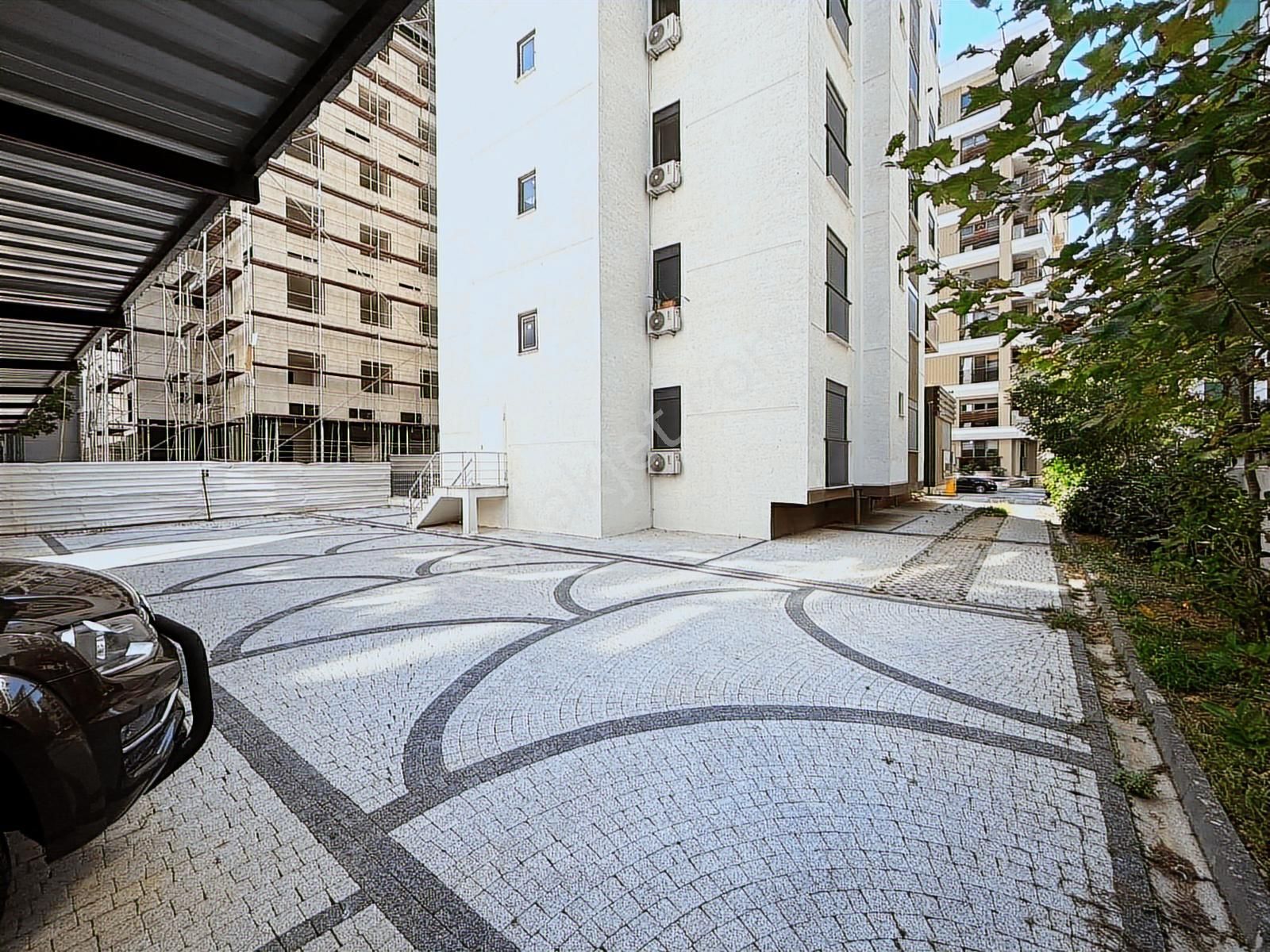 Caddebostan Sahilde 1+1 İskanlı Ara Kat 2 Yaşında - Görsel 8