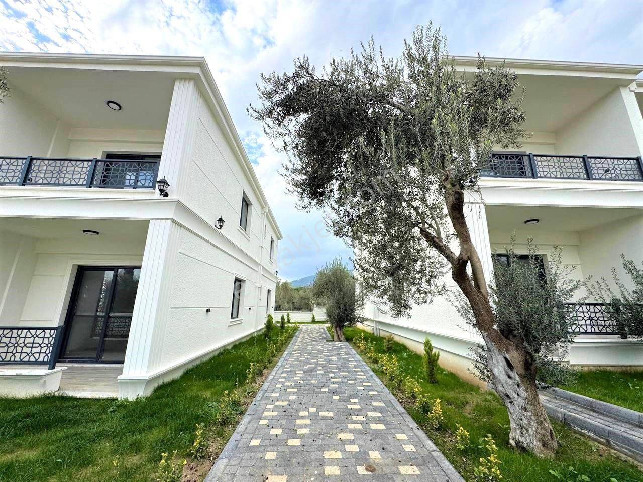 🏡 Referans'tan Güre'de Doğa Ve Deniz Manzarasıyla İçinizi Mest Edecek Müstakil Bahçeli 1+1 Daire