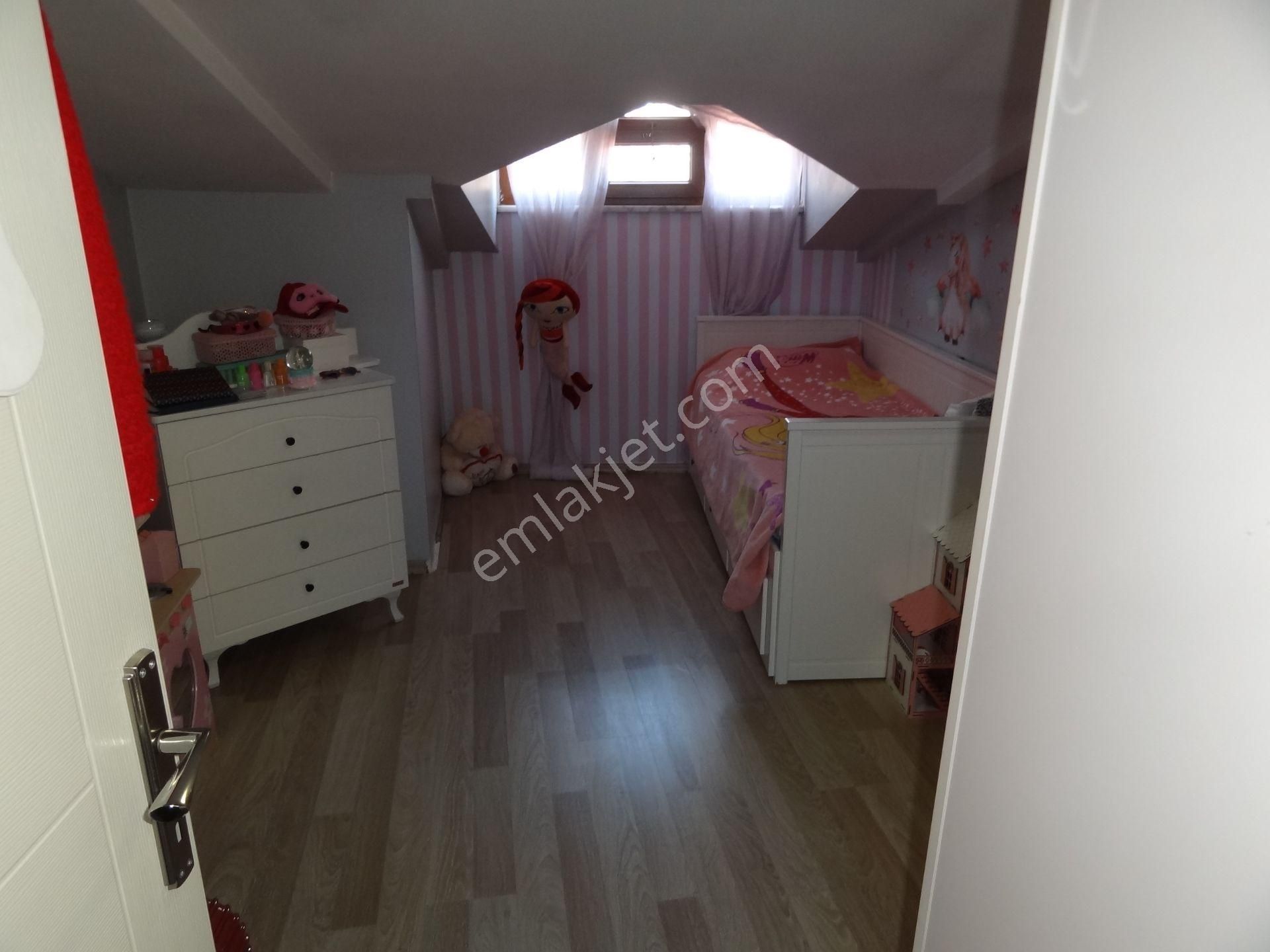 Ünalan Metro-metrobüs Yakını Genç Apt.teraslı Dubleks 3+1 Fırsatı - Görsel 26