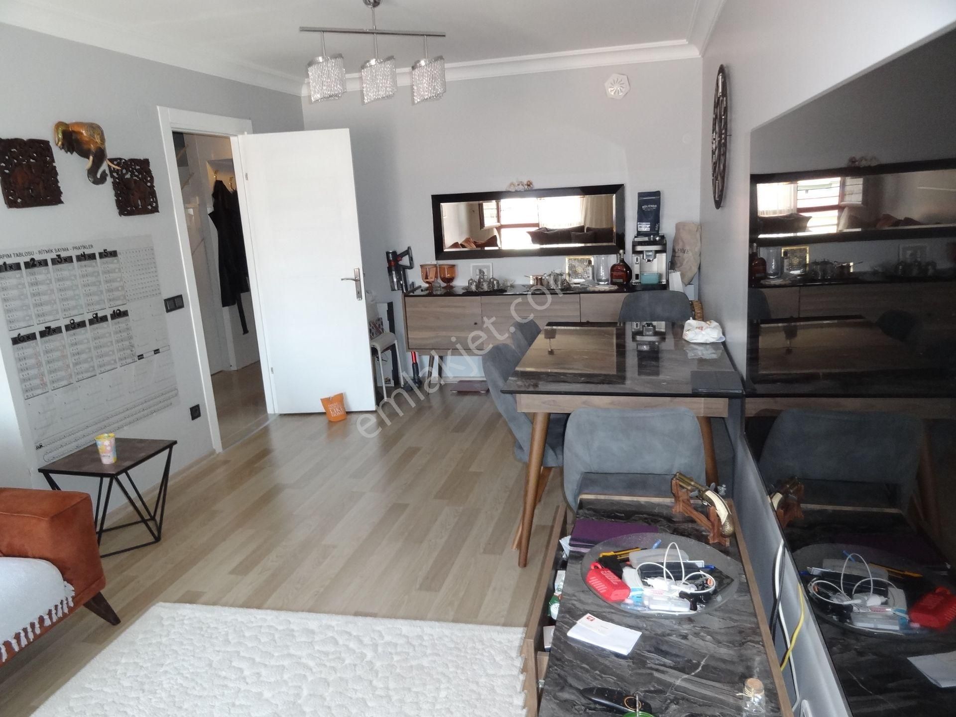 Ünalan Metro-metrobüs Yakını Genç Apt.teraslı Dubleks 3+1 Fırsatı - Görsel 13