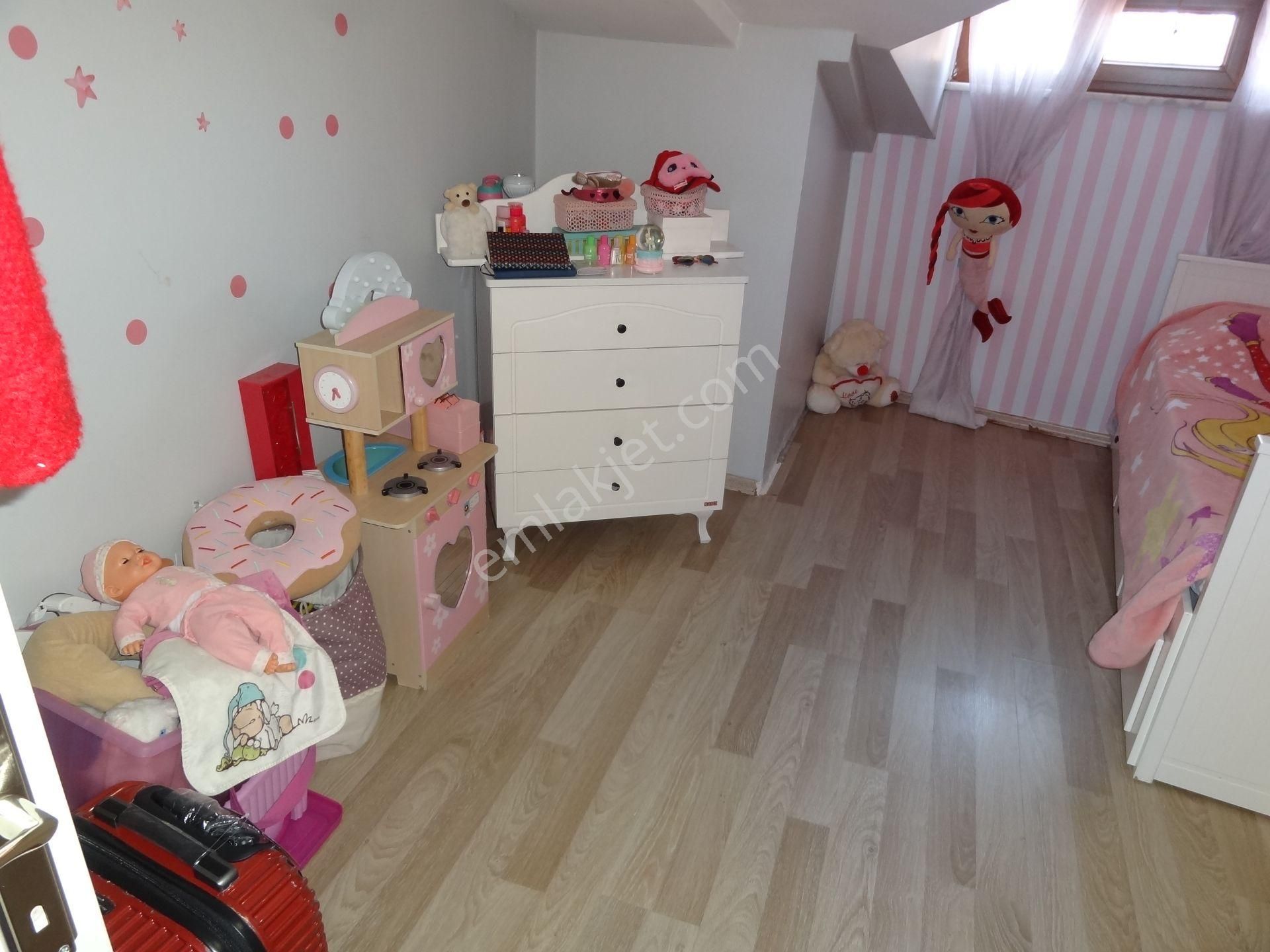 Ünalan Metro-metrobüs Yakını Genç Apt.teraslı Dubleks 3+1 Fırsatı - Görsel 27