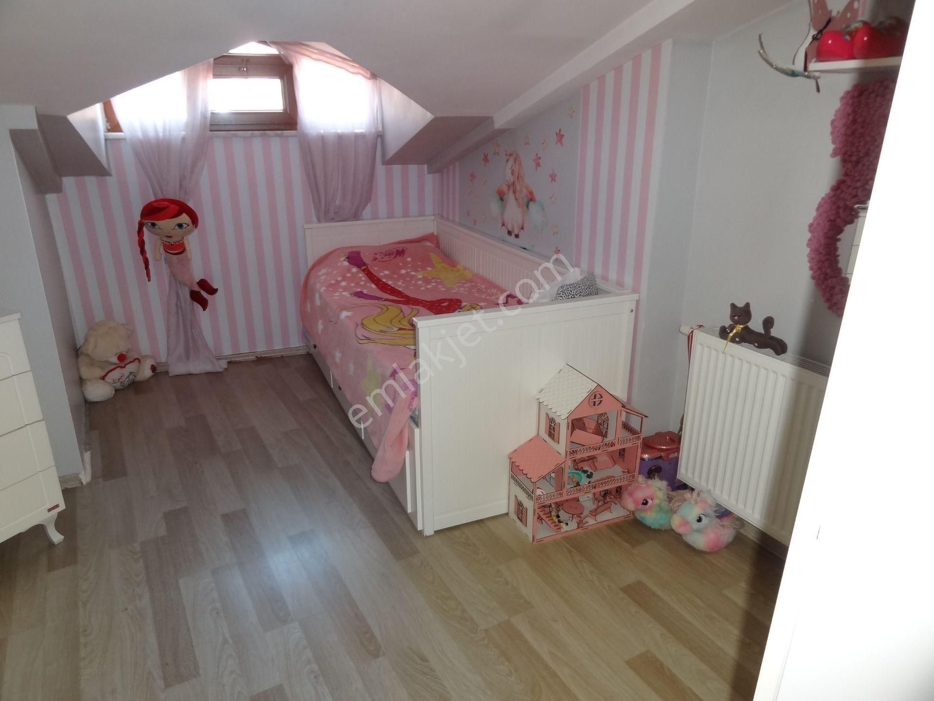 Ünalan Metro-metrobüs Yakını Genç Apt.teraslı Dubleks 3+1 Fırsatı - Görsel 28