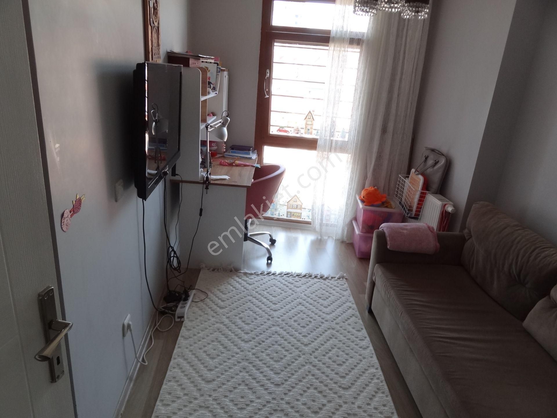 Ünalan Metro-metrobüs Yakını Genç Apt.teraslı Dubleks 3+1 Fırsatı - Görsel 19