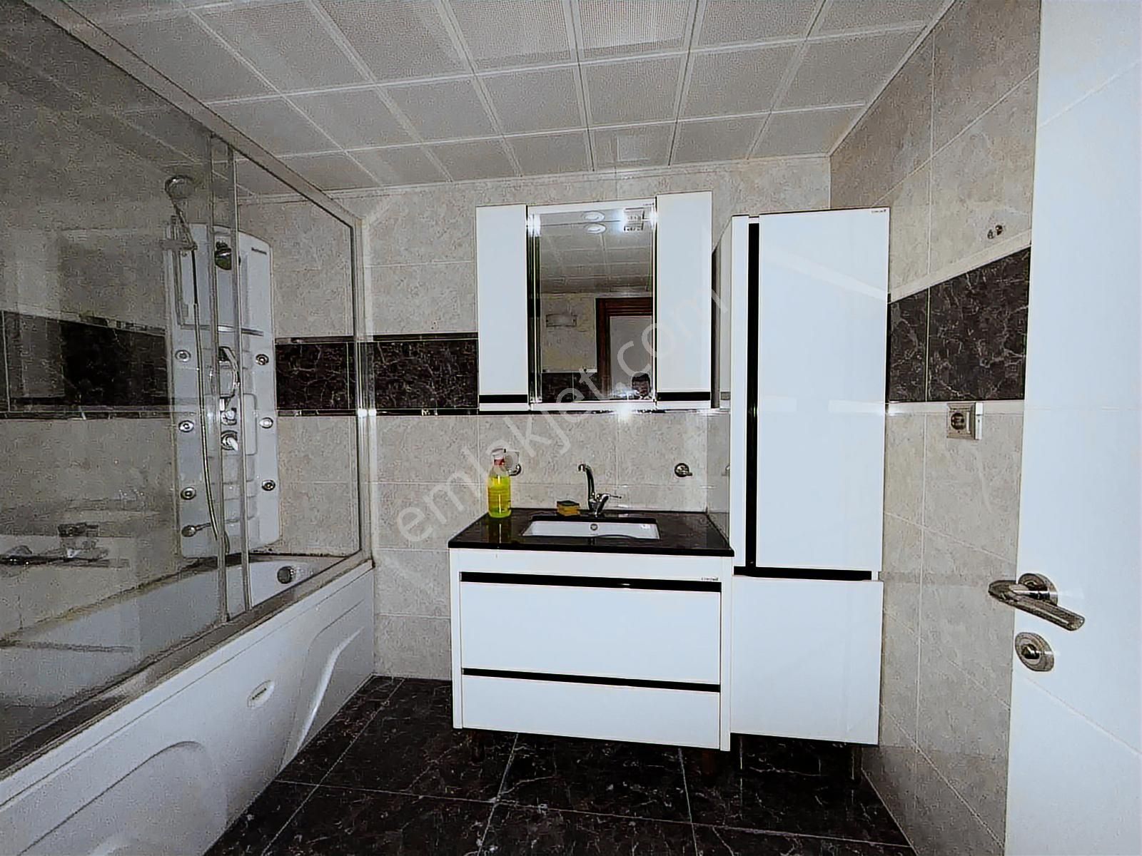 Remax Pin'den Girne Mh Lefkoşe Bulvarında Satılık 3+1 Daire - Görsel 19