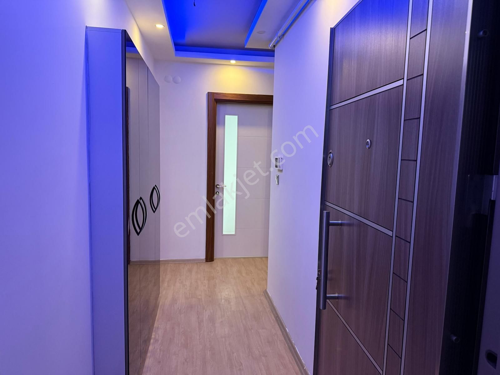 Remax Pin'den Girne Mh Lefkoşe Bulvarında Satılık 3+1 Daire - Görsel 4