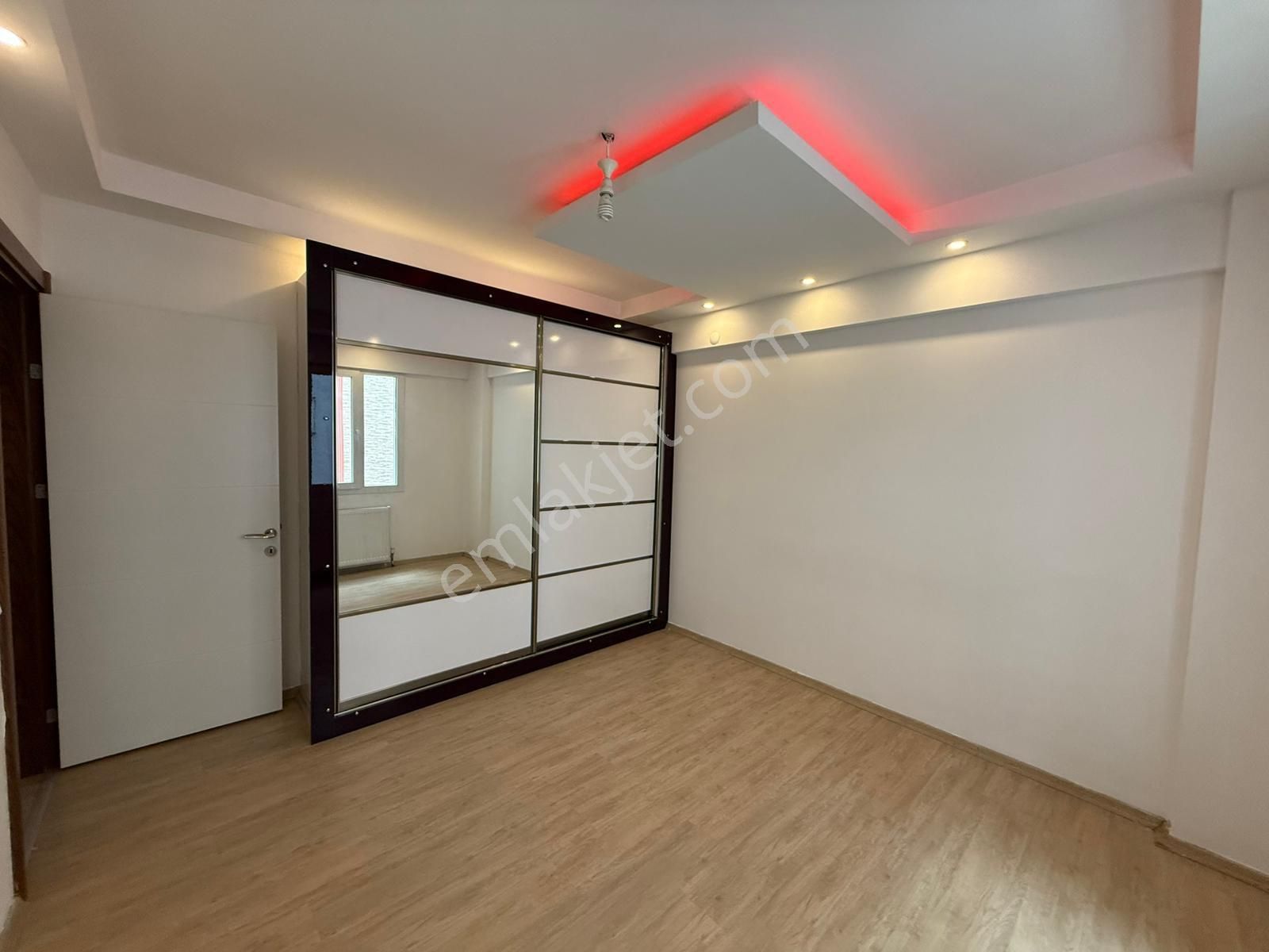 Remax Pin'den Girne Mh Lefkoşe Bulvarında Satılık 3+1 Daire - Görsel 28