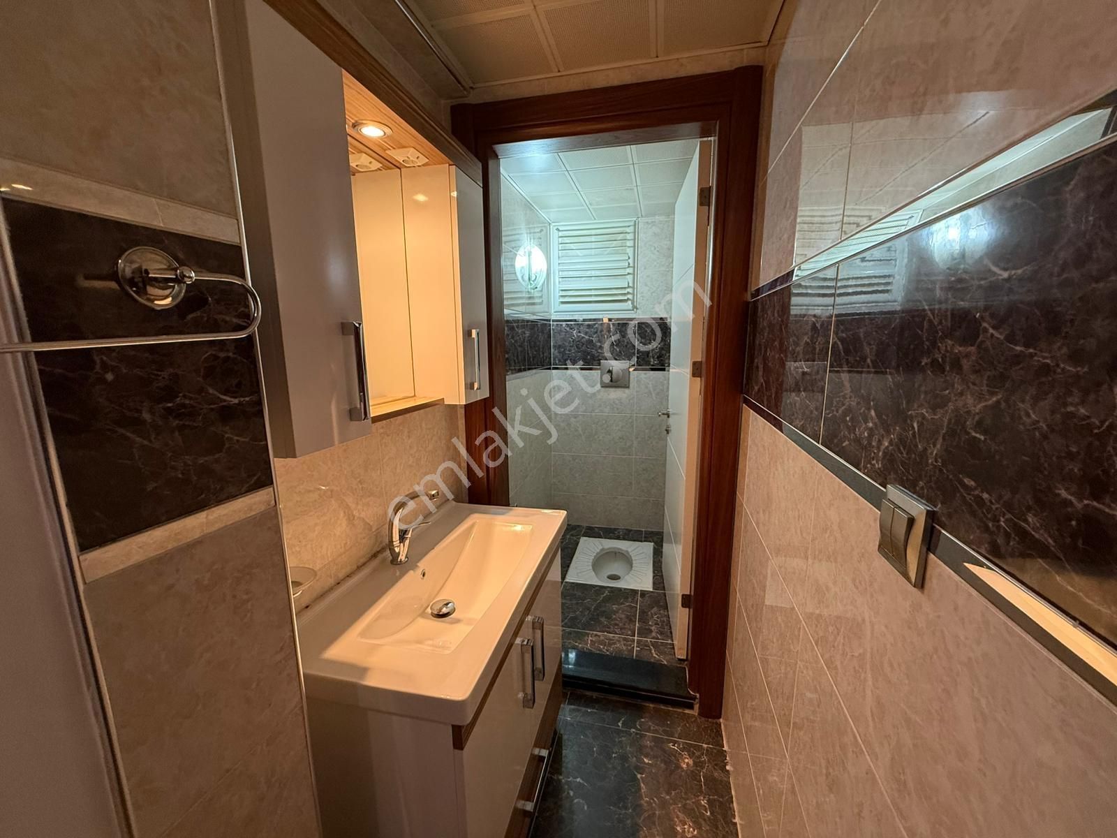 Remax Pin'den Girne Mh Lefkoşe Bulvarında Satılık 3+1 Daire - Görsel 27