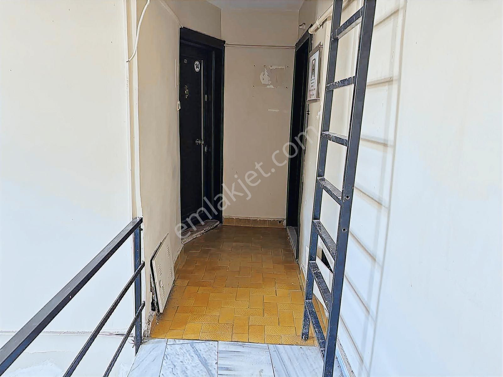 Kiracılı Gazcılar'da Ana Cad. Satılık 1+1 Daire Tapulu Ofis/ev - Görsel 12