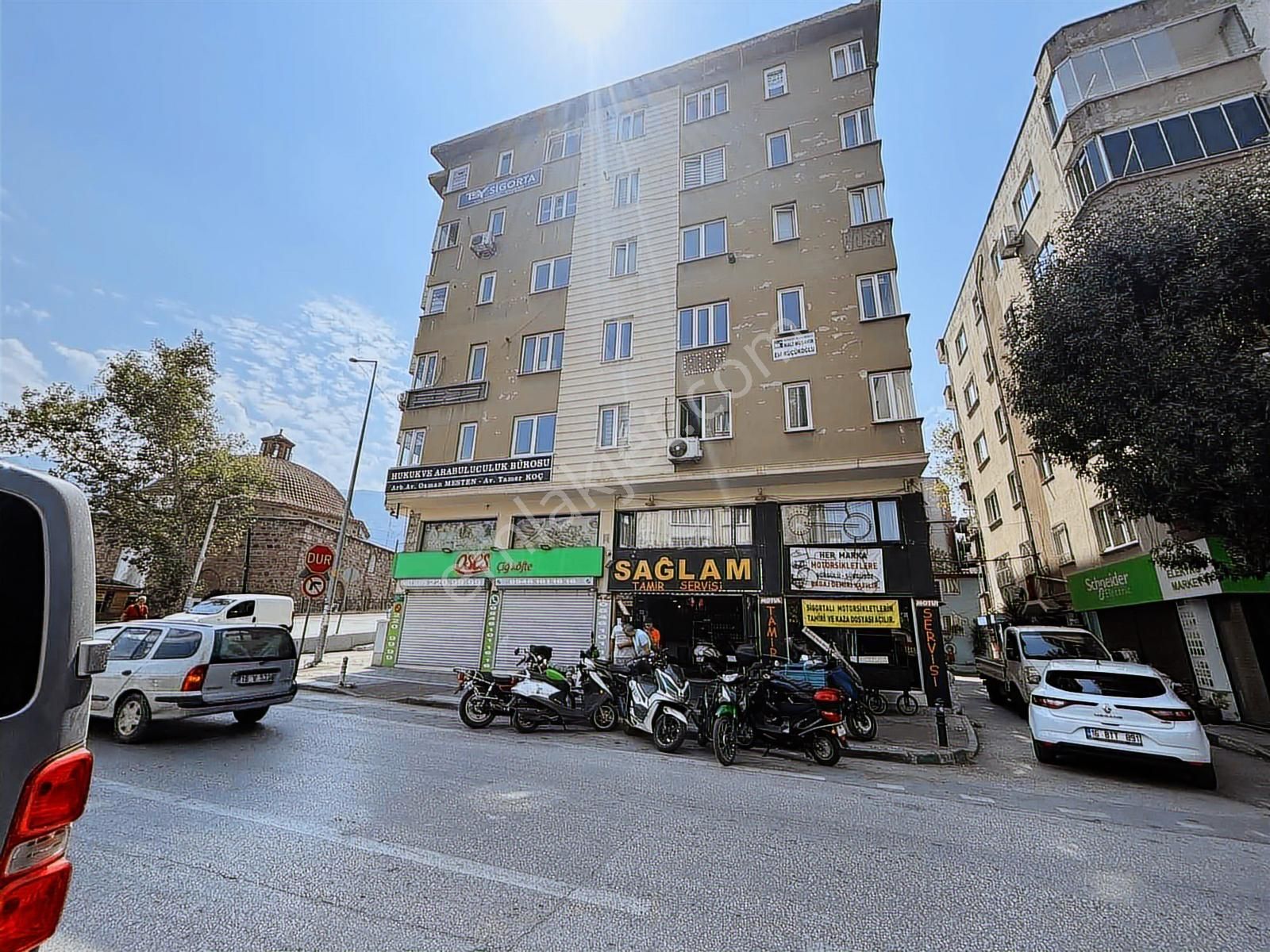 Kiracılı Gazcılar'da Ana Cad. Satılık 1+1 Daire Tapulu Ofis/ev