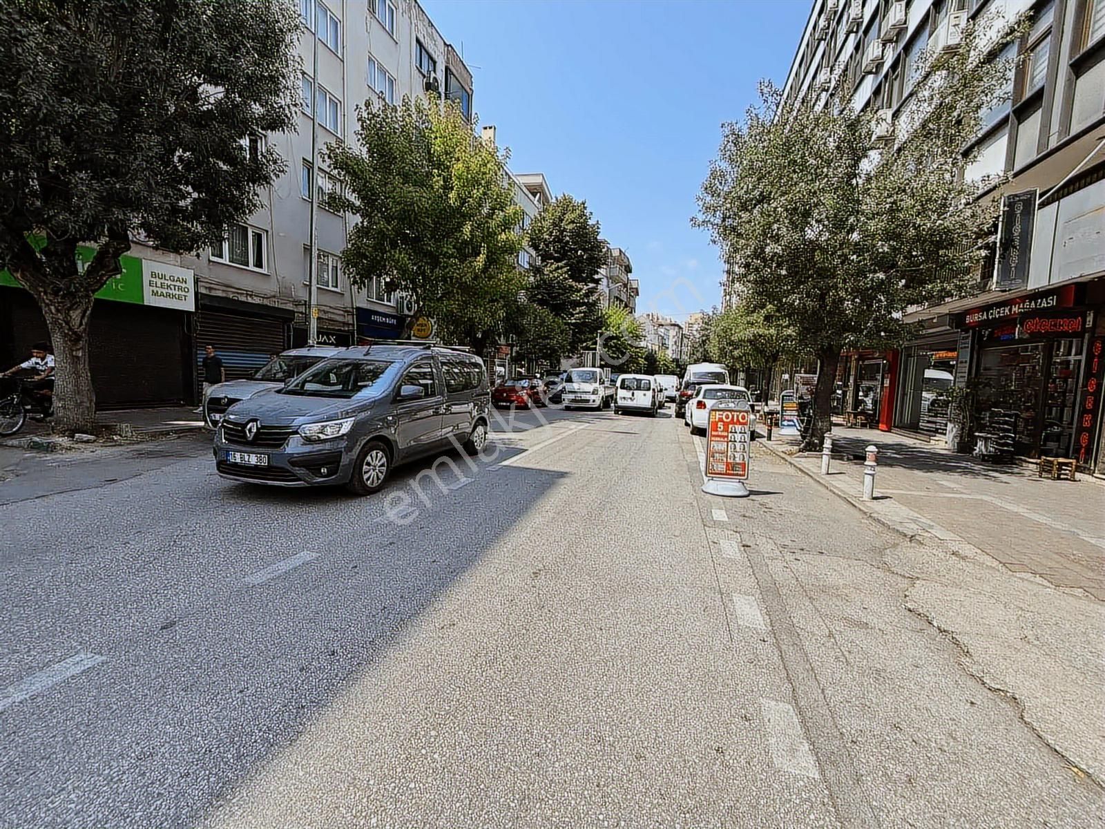 Kiracılı Gazcılar'da Ana Cad. Satılık 1+1 Daire Tapulu Ofis/ev - Görsel 13