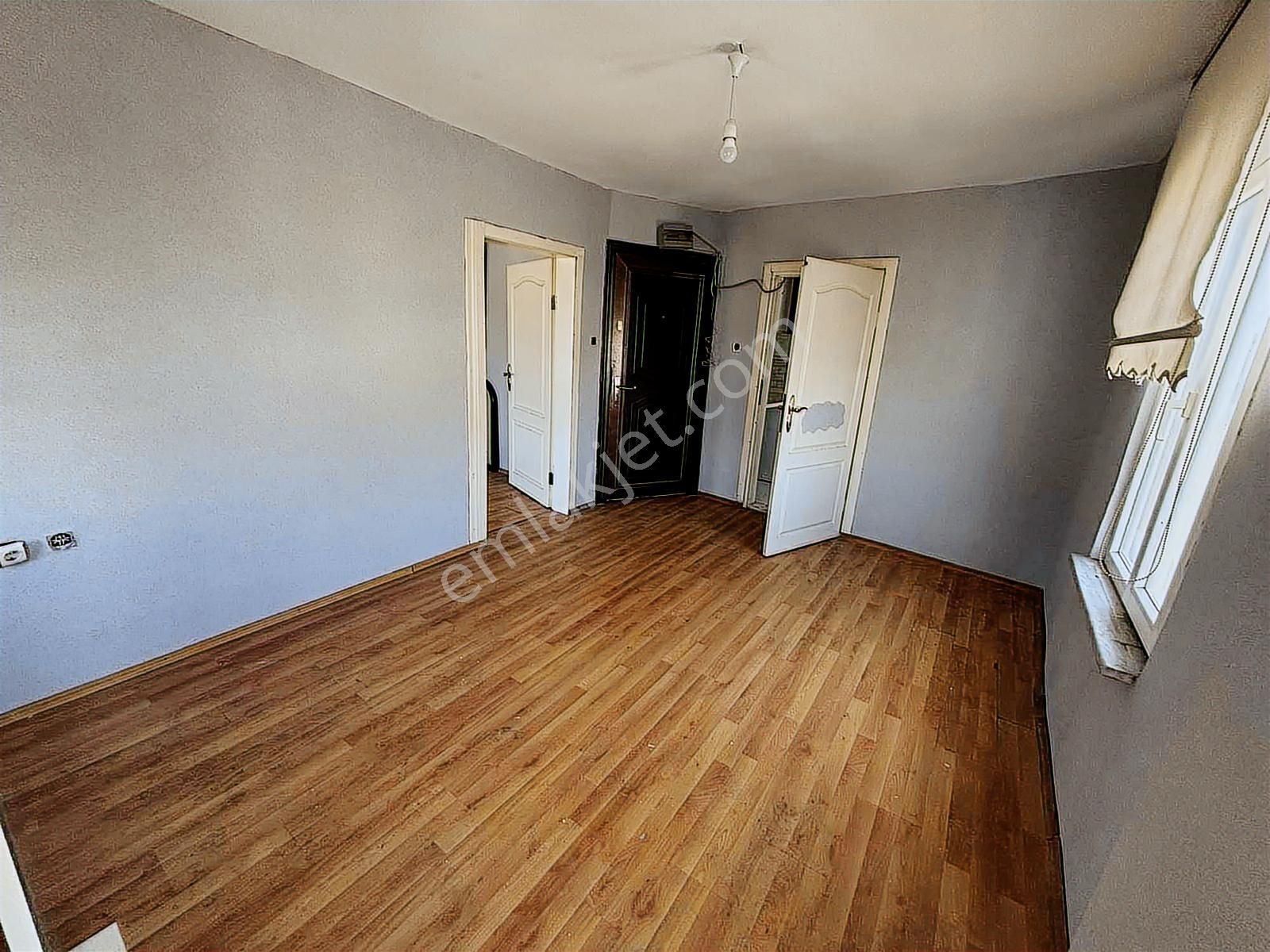 Kiracılı Gazcılar'da Ana Cad. Satılık 1+1 Daire Tapulu Ofis/ev - Görsel 8